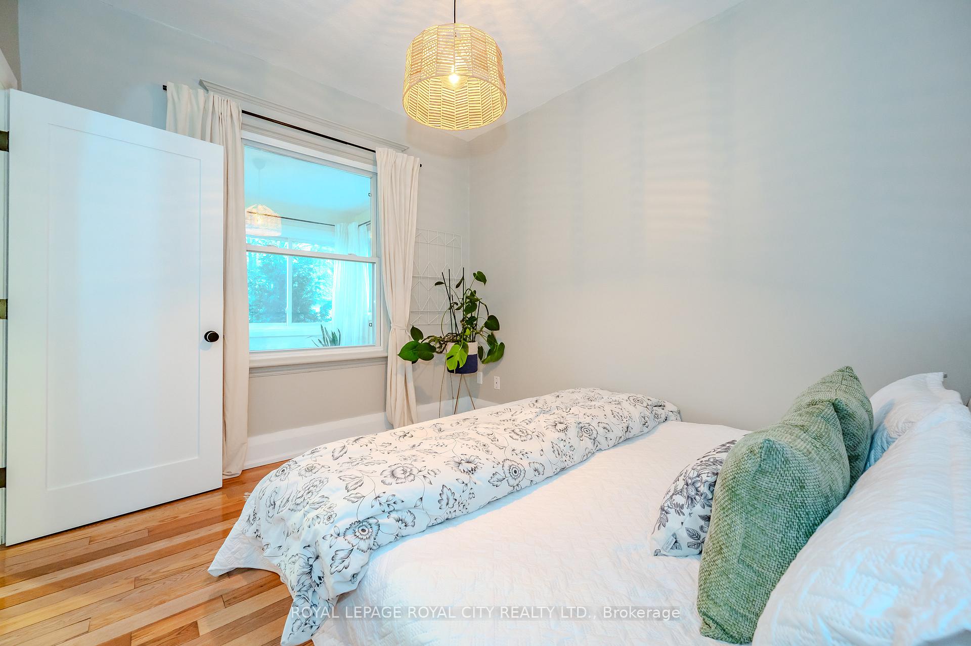 Photo 24 of 33 Audrey Avenue, Guelph, St. Patrick's Ward — HOMEH