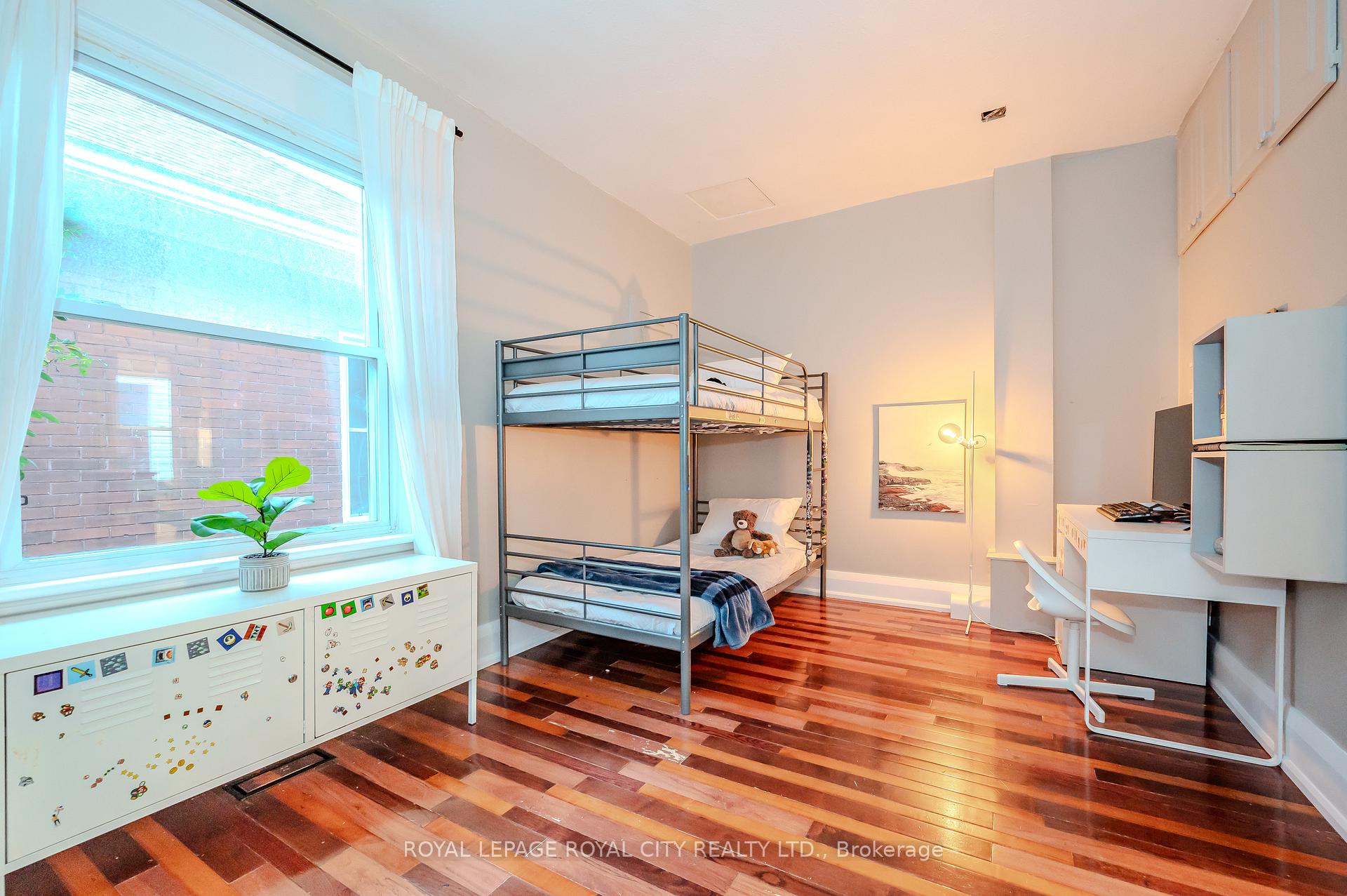 Photo 25 of 33 Audrey Avenue, Guelph, St. Patrick's Ward — HOMEH