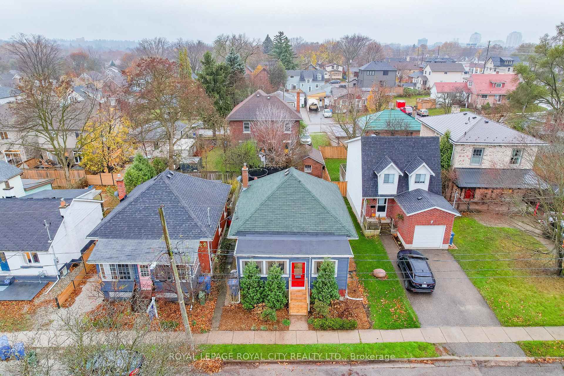 Photo 38 of 33 Audrey Avenue, Guelph, St. Patrick's Ward — HOMEH