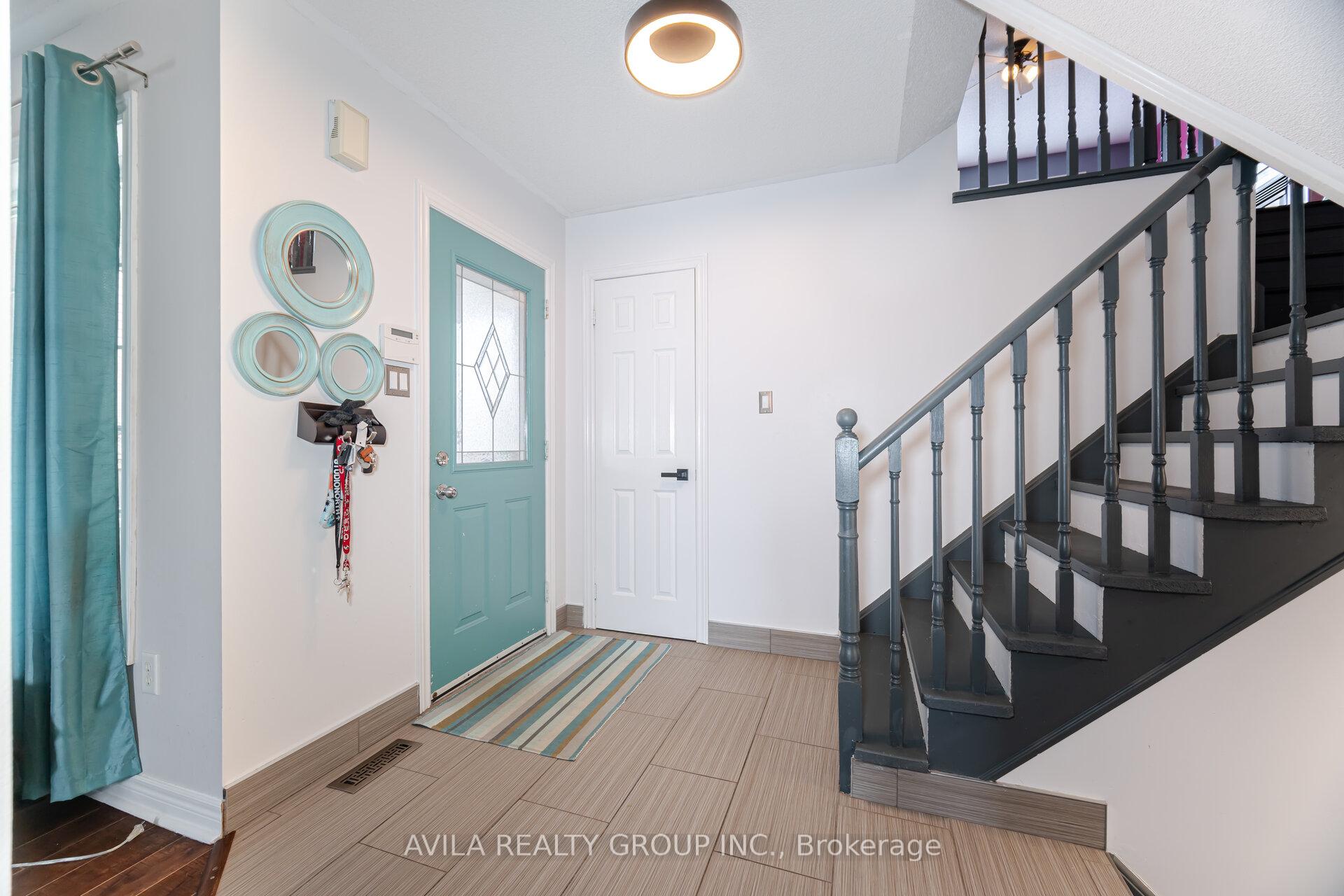 Photo 5 of 75 Heritage Court, Barrie, Painswick South — HOMEH