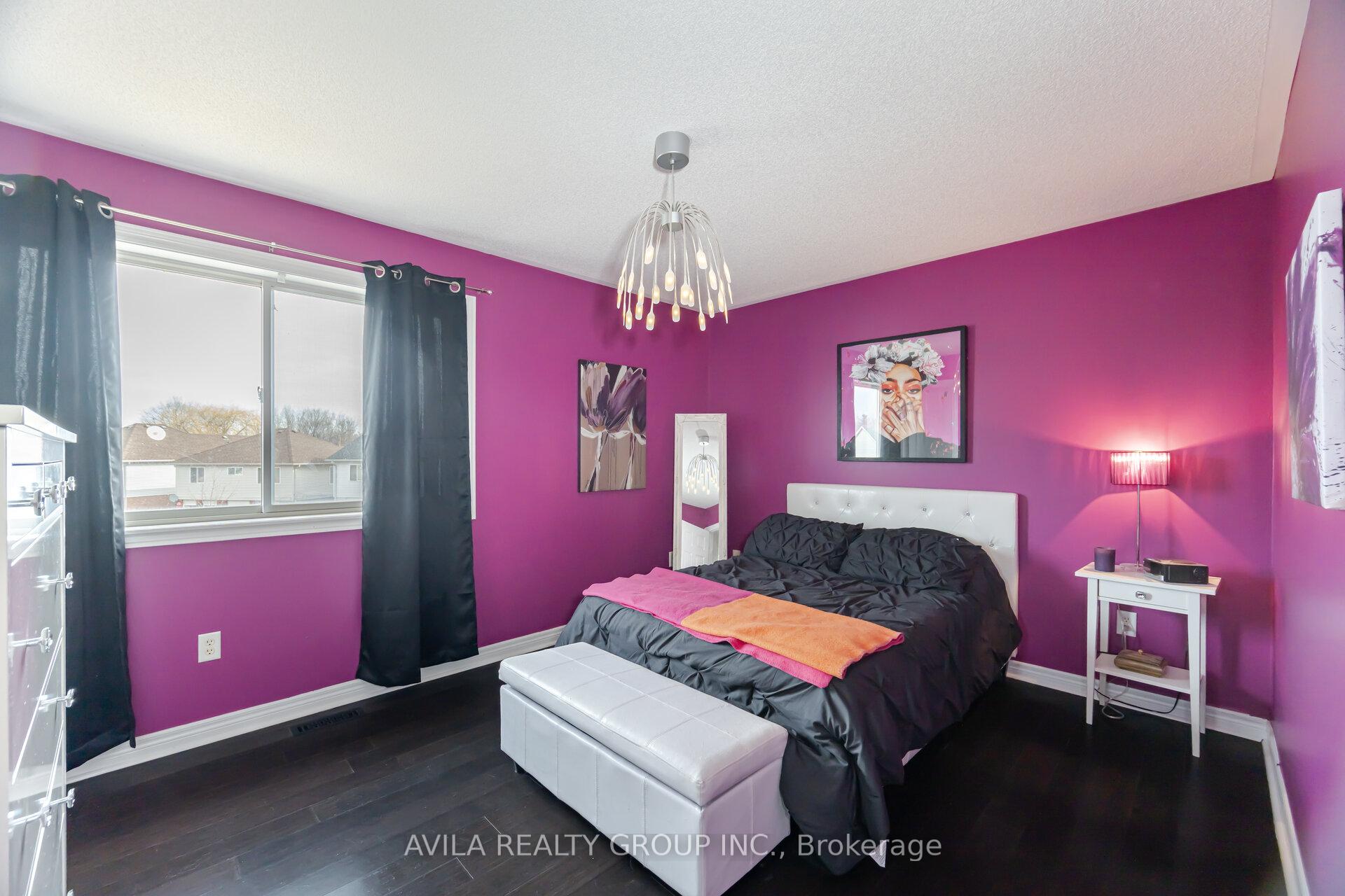 Photo 24 of 75 Heritage Court, Barrie, Painswick South — HOMEH