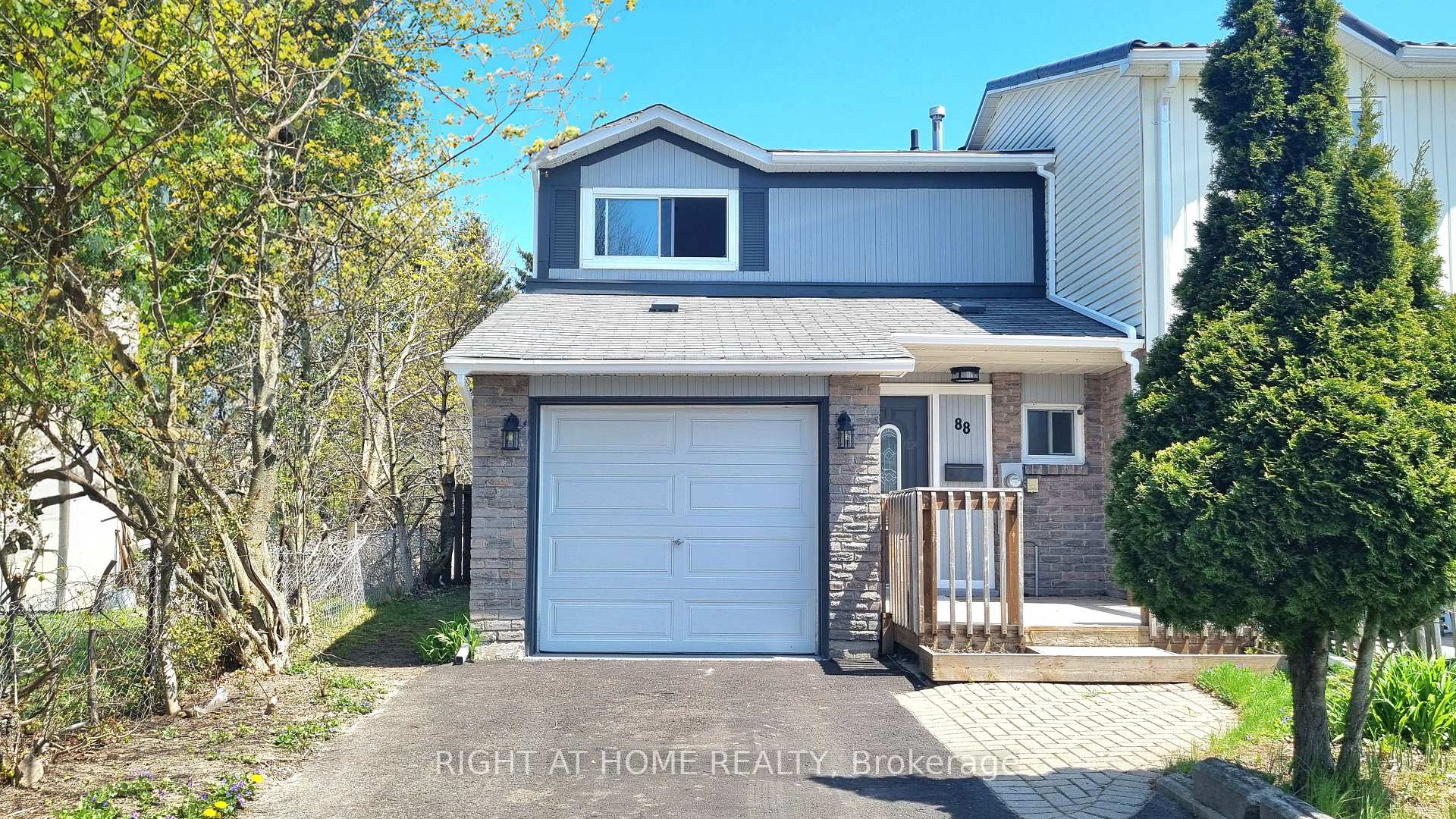 Photo 1 of 88 Kipling Place, Barrie, Letitia Heights — HOMEH