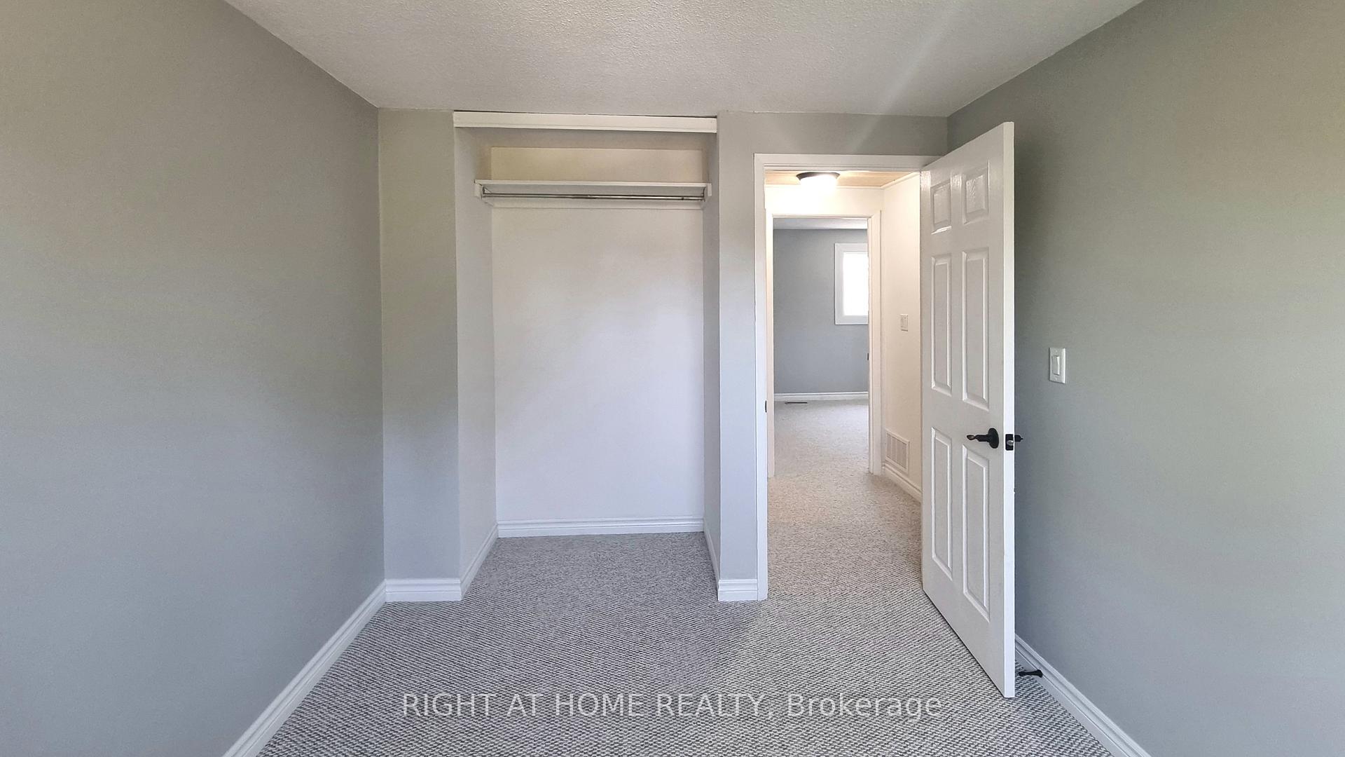 Photo 10 of 88 Kipling Place, Barrie, Letitia Heights — HOMEH