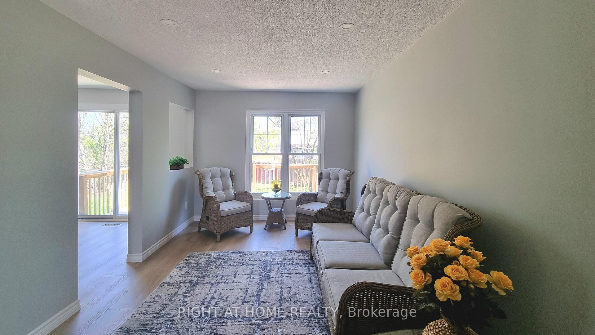 Photo 14 of 88 Kipling Place, Barrie, Letitia Heights — HOMEH