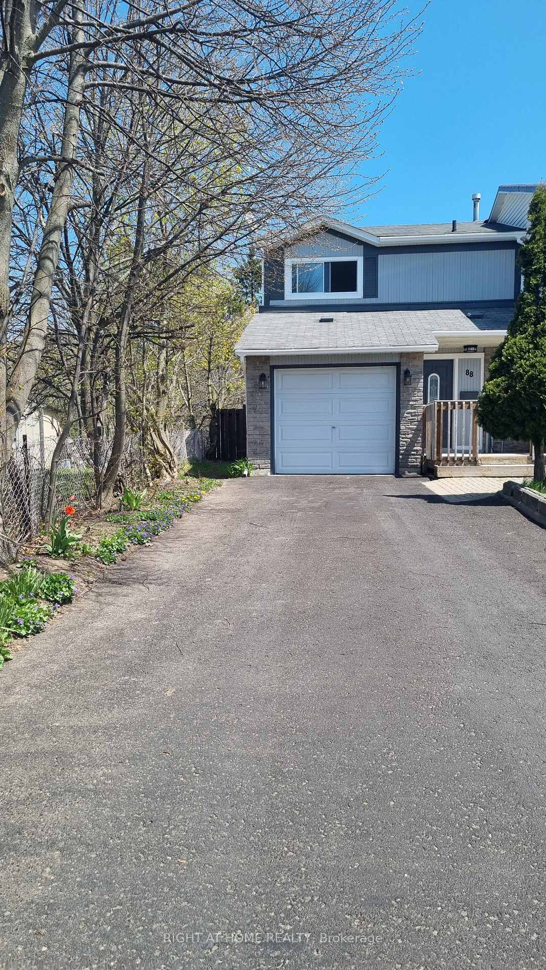 Photo 26 of 88 Kipling Place, Barrie, Letitia Heights — HOMEH