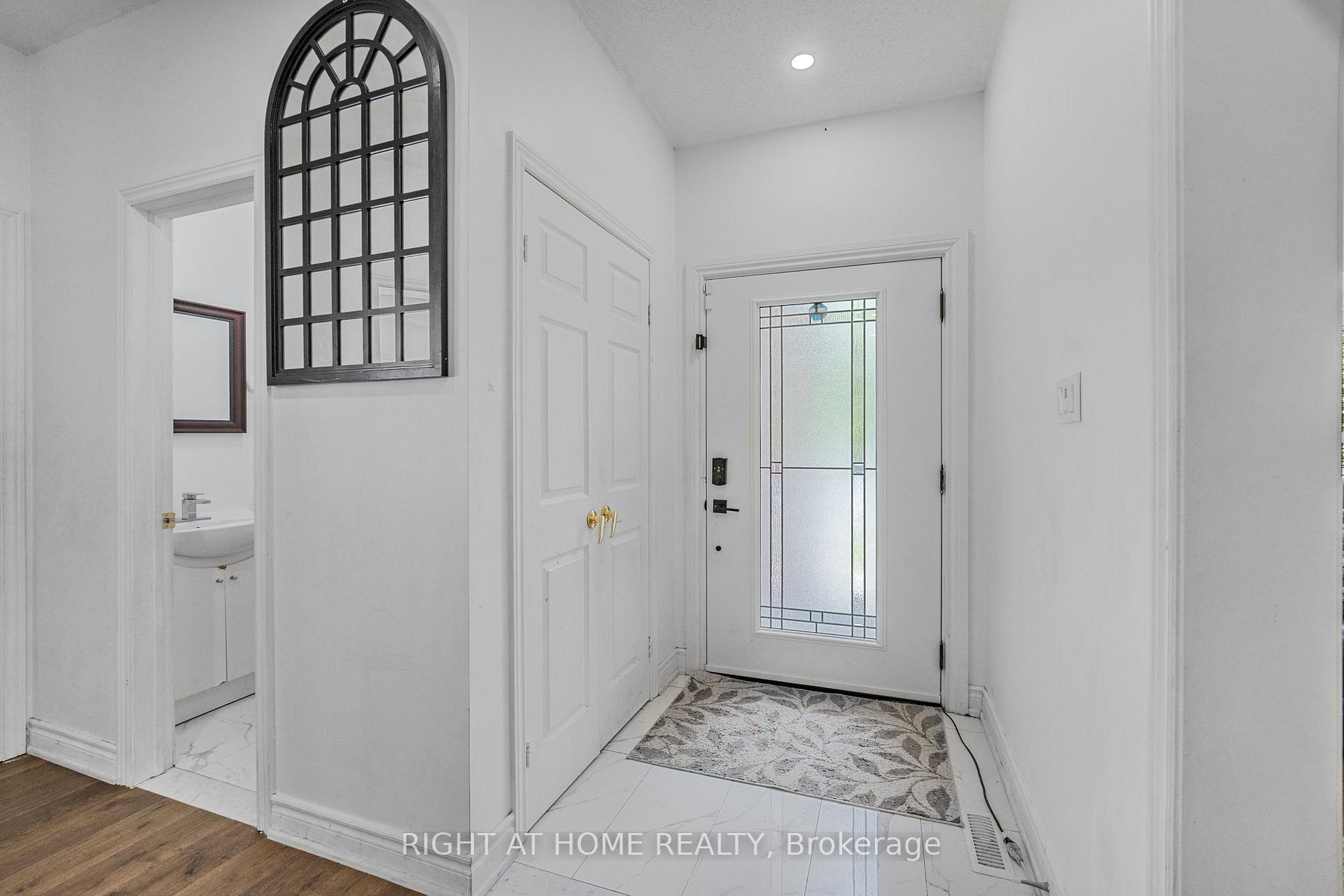 Photo 6 of 1 Esther Drive, Barrie, Painswick South — HOMEH