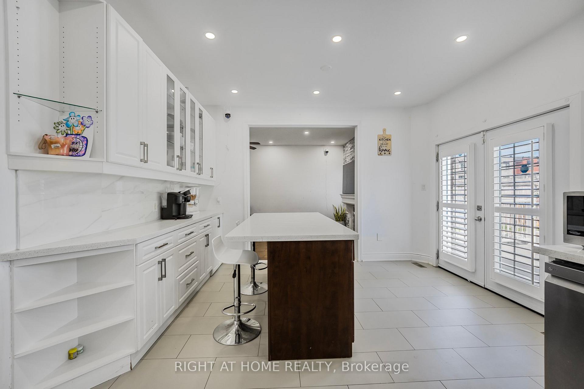 Photo 17 of 1 Esther Drive, Barrie, Painswick South — HOMEH
