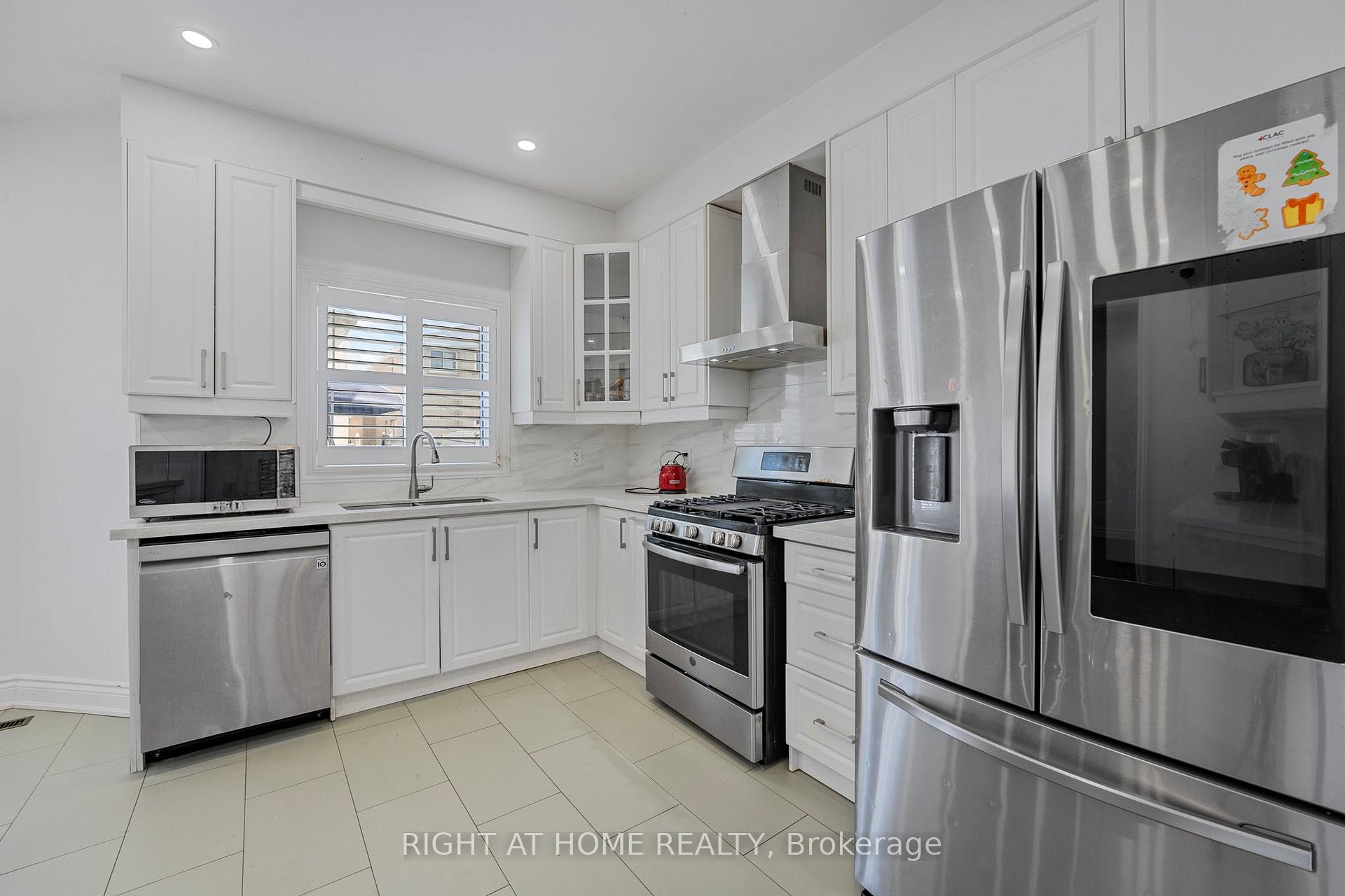 Photo 19 of 1 Esther Drive, Barrie, Painswick South — HOMEH