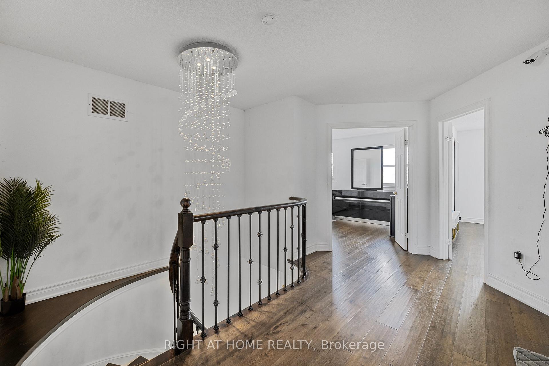 Photo 26 of 1 Esther Drive, Barrie, Painswick South — HOMEH