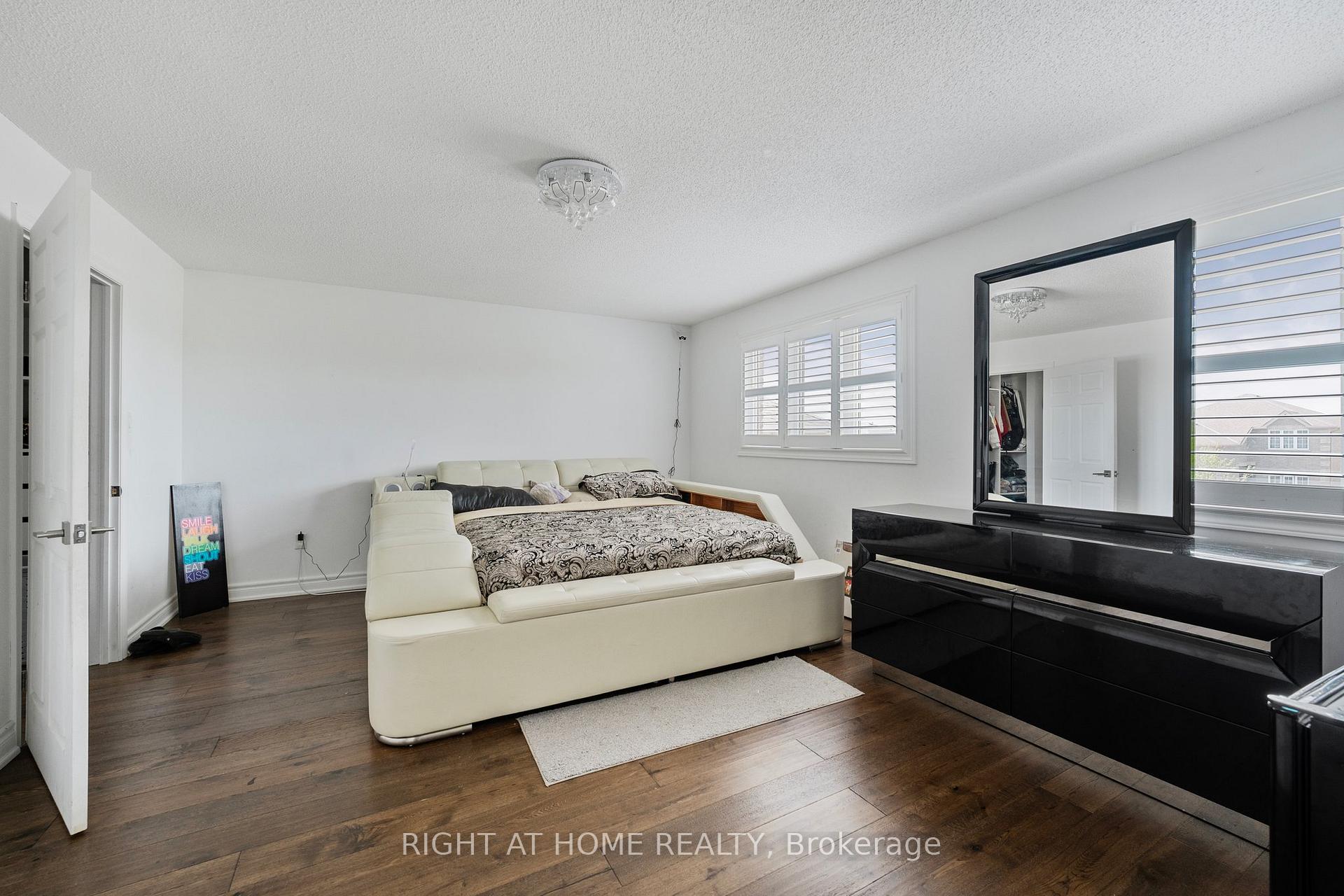 Photo 27 of 1 Esther Drive, Barrie, Painswick South — HOMEH