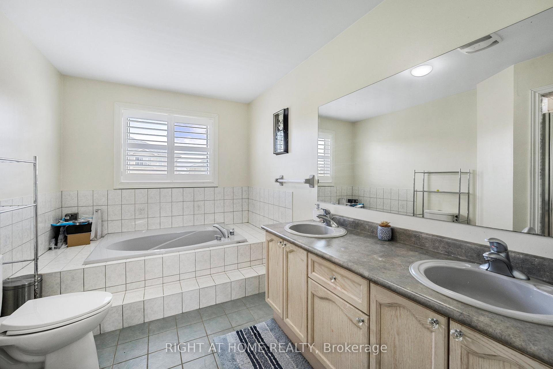 Photo 30 of 1 Esther Drive, Barrie, Painswick South — HOMEH