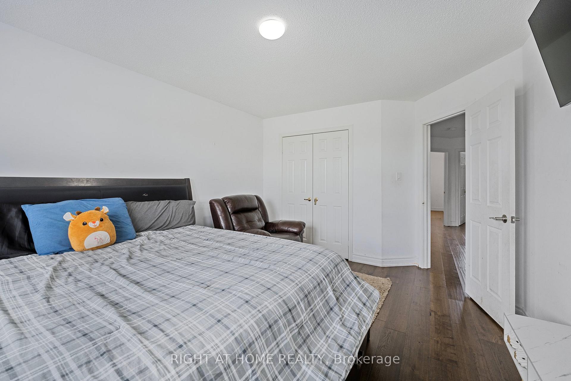 Photo 33 of 1 Esther Drive, Barrie, Painswick South — HOMEH