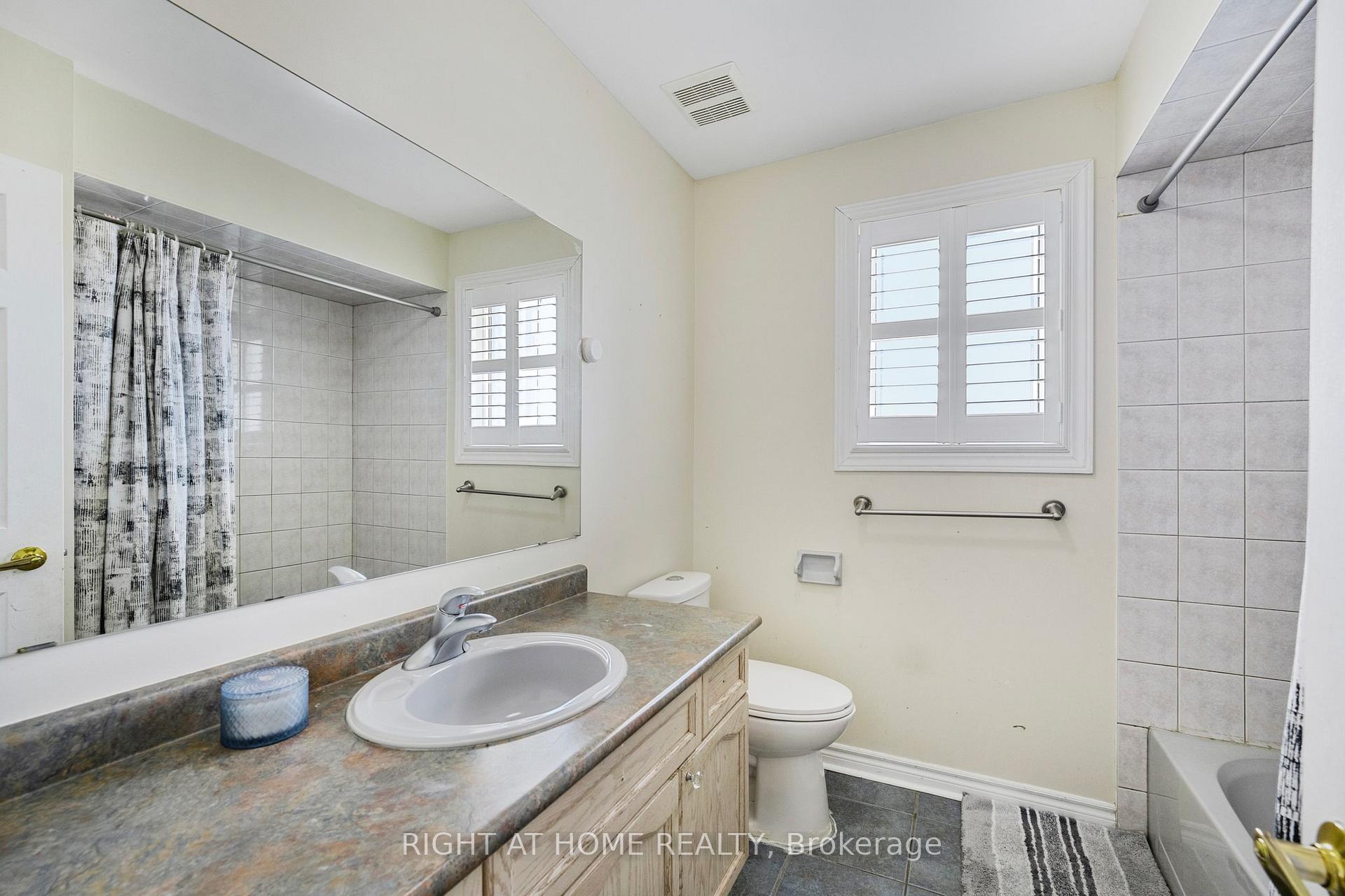Photo 34 of 1 Esther Drive, Barrie, Painswick South — HOMEH