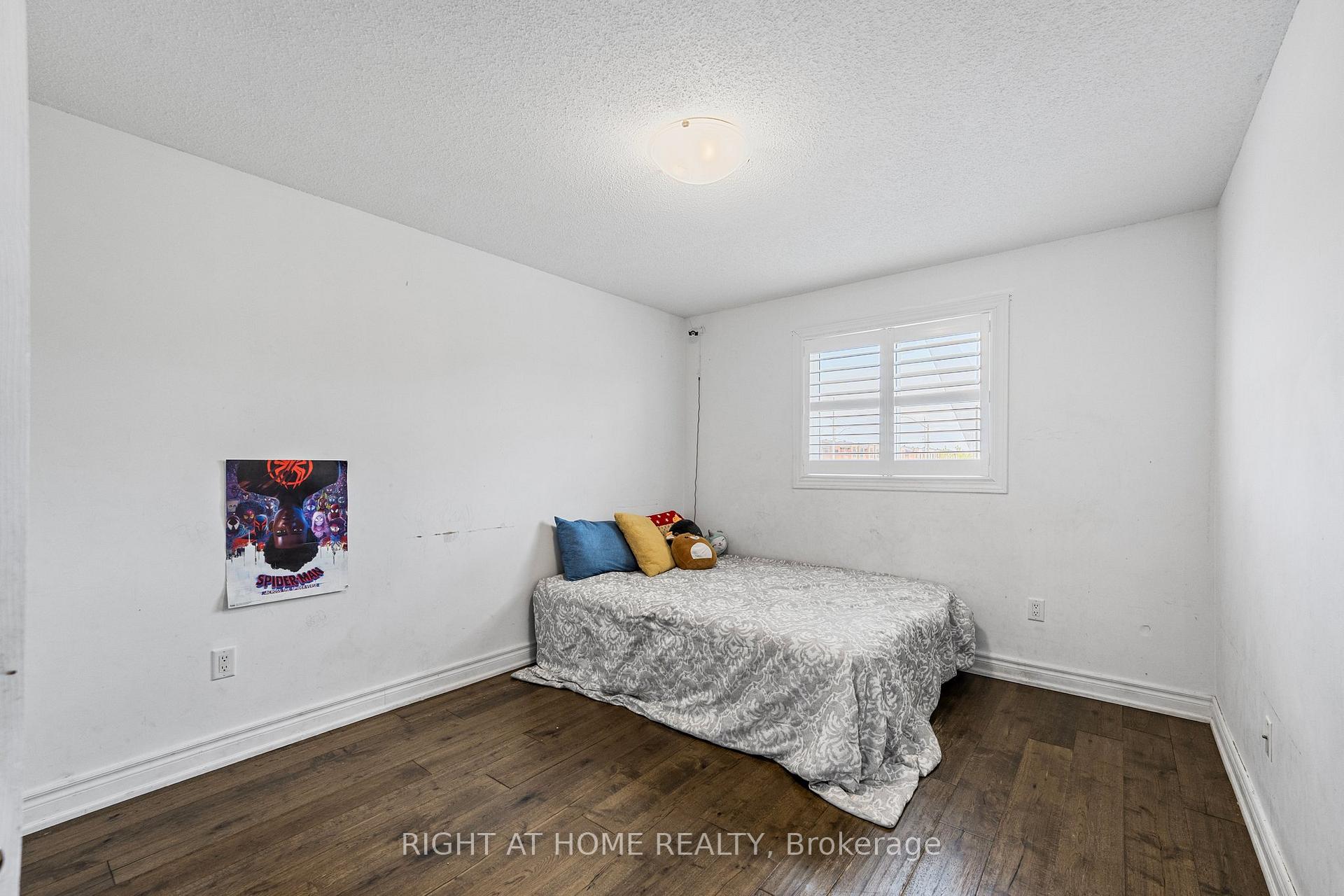 Photo 35 of 1 Esther Drive, Barrie, Painswick South — HOMEH