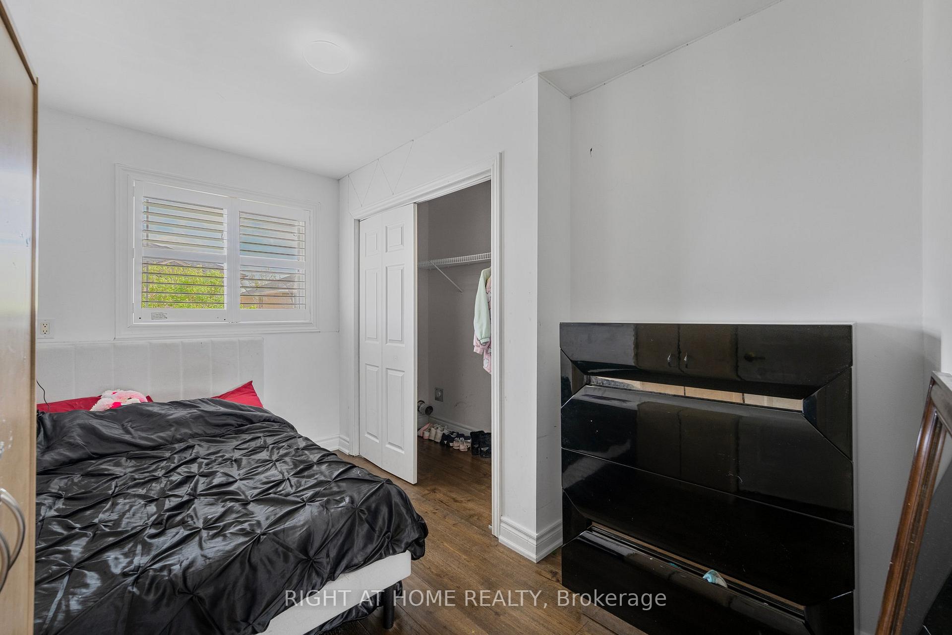 Photo 37 of 1 Esther Drive, Barrie, Painswick South — HOMEH