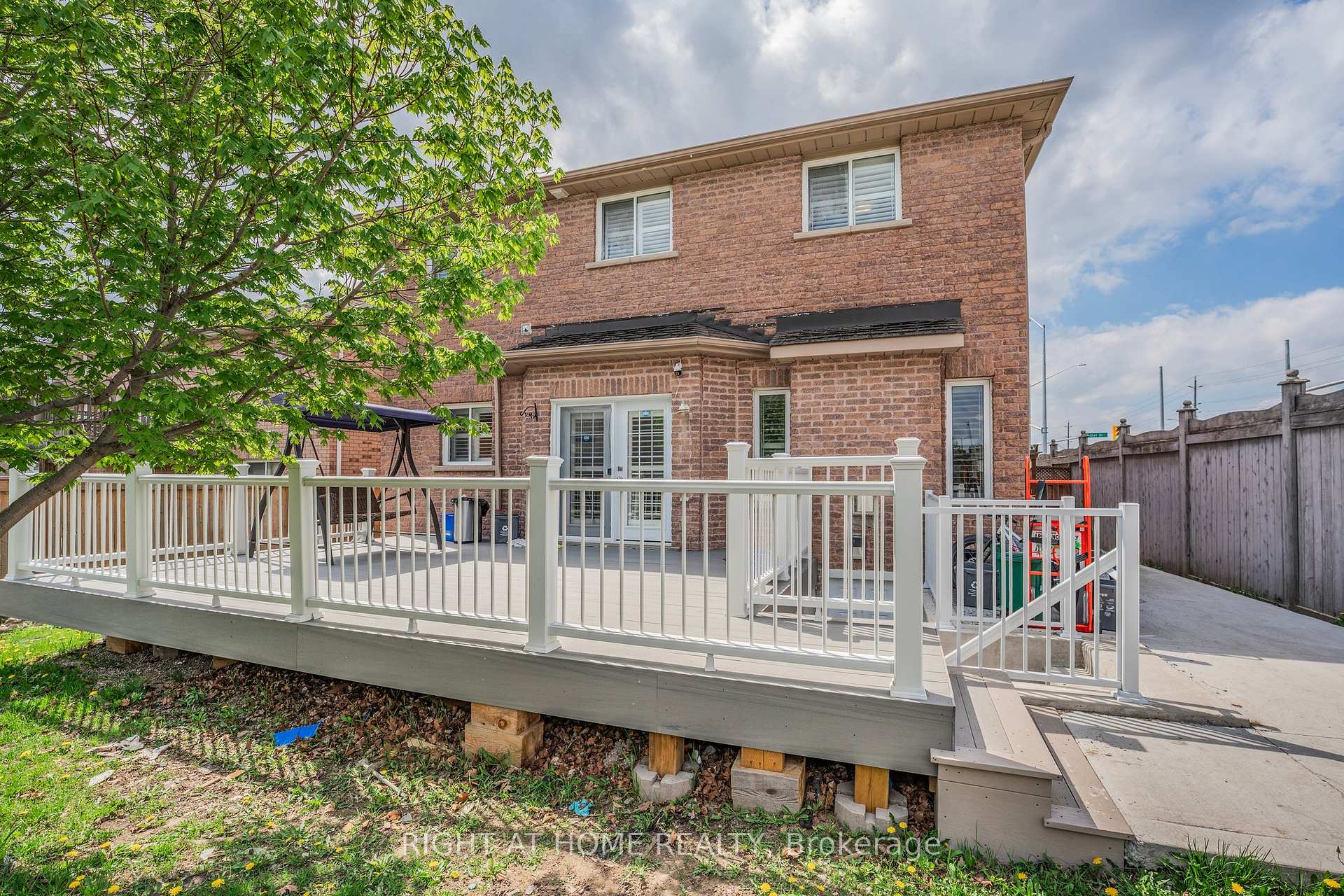 Photo 40 of 1 Esther Drive, Barrie, Painswick South — HOMEH