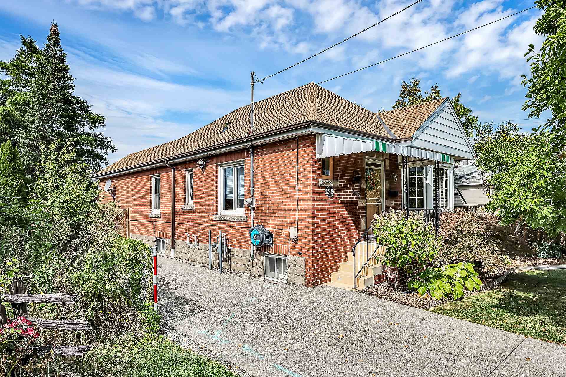 Photo 2 of 248 East 12th Street, Hamilton, Inch Park — HOMEH