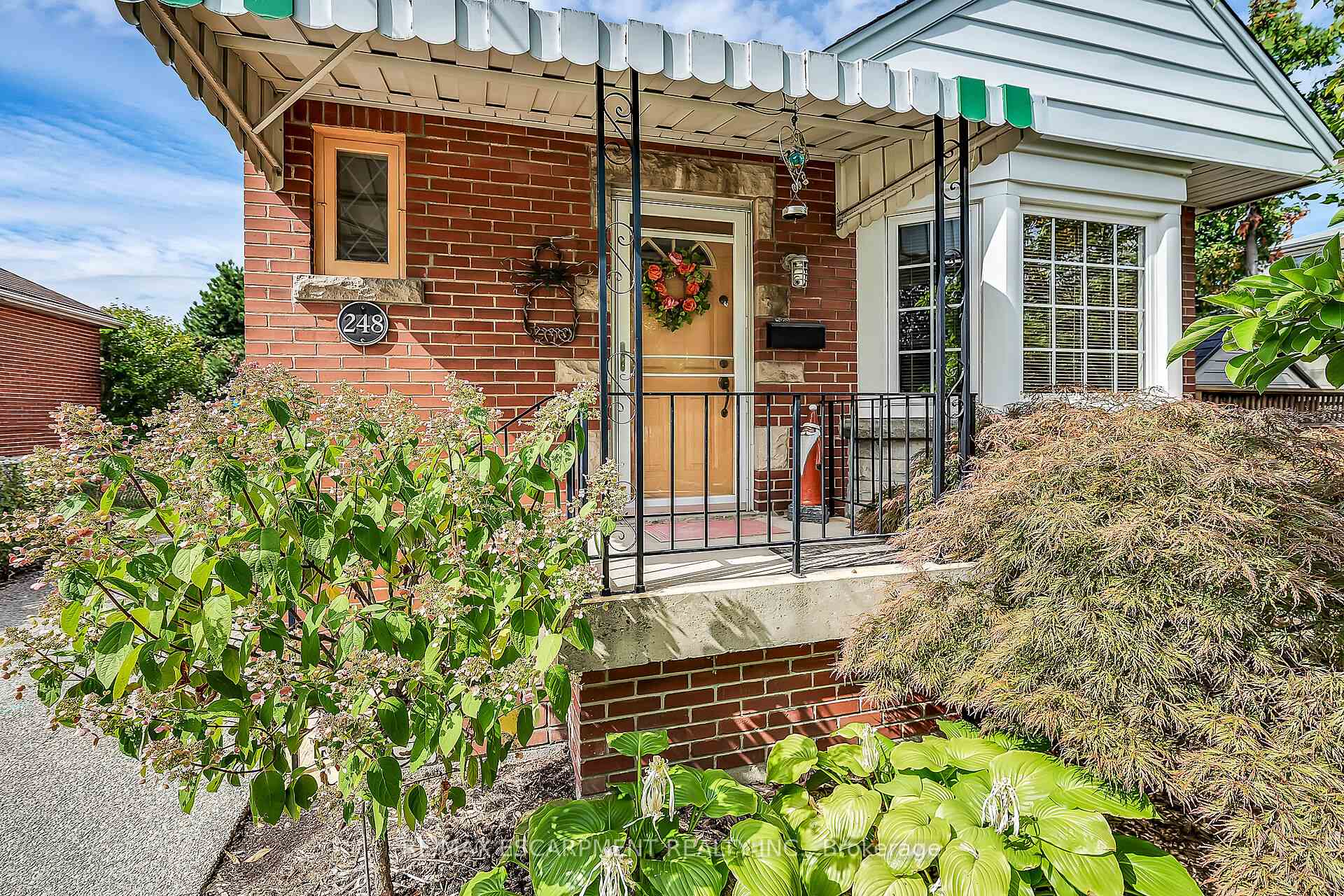 Photo 3 of 248 East 12th Street, Hamilton, Inch Park — HOMEH