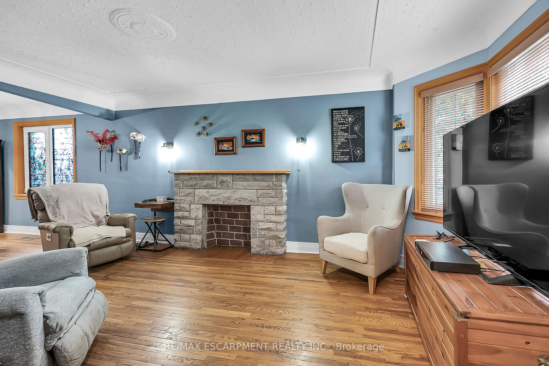 Photo 6 of 248 East 12th Street, Hamilton, Inch Park — HOMEH