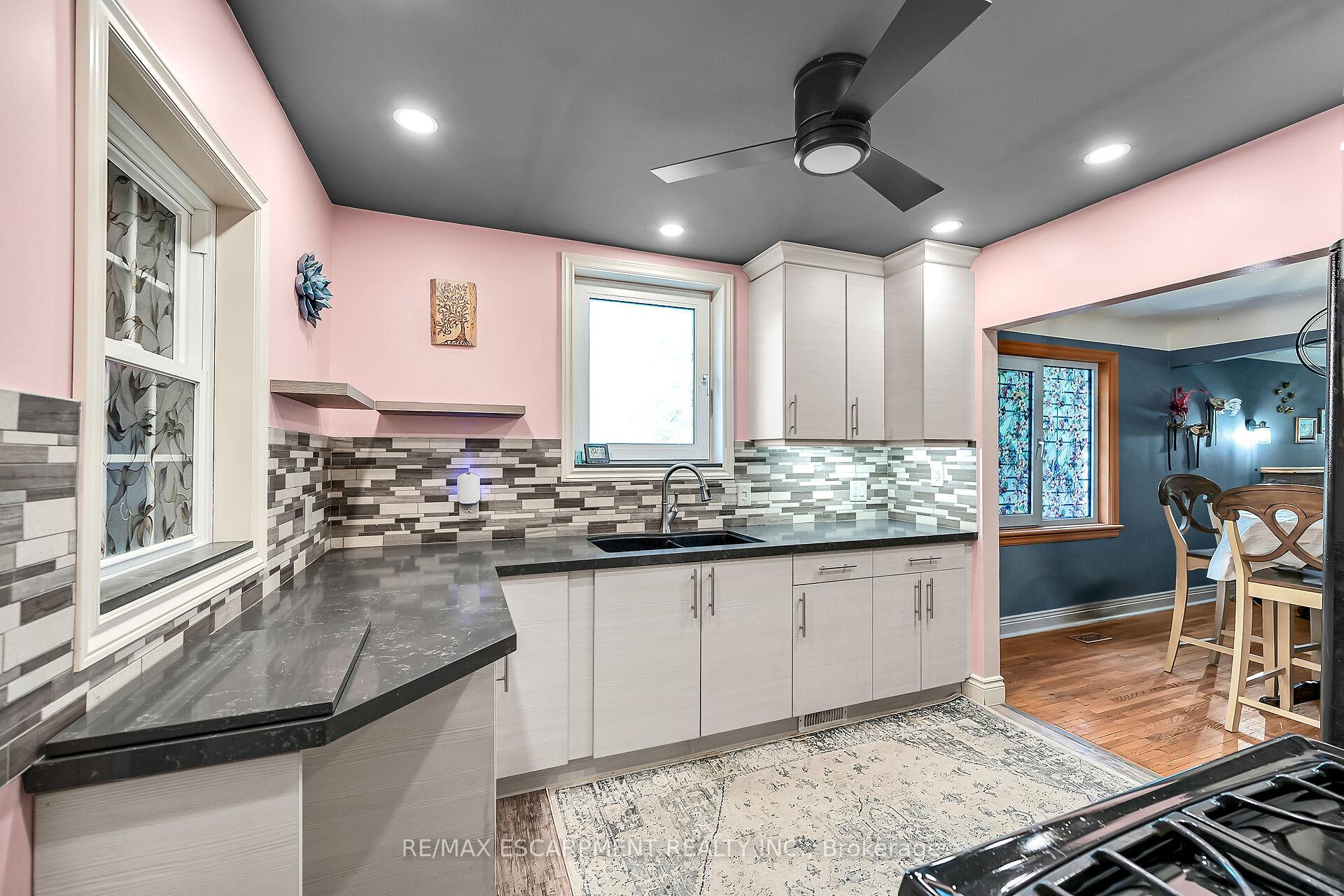Photo 15 of 248 East 12th Street, Hamilton, Inch Park — HOMEH
