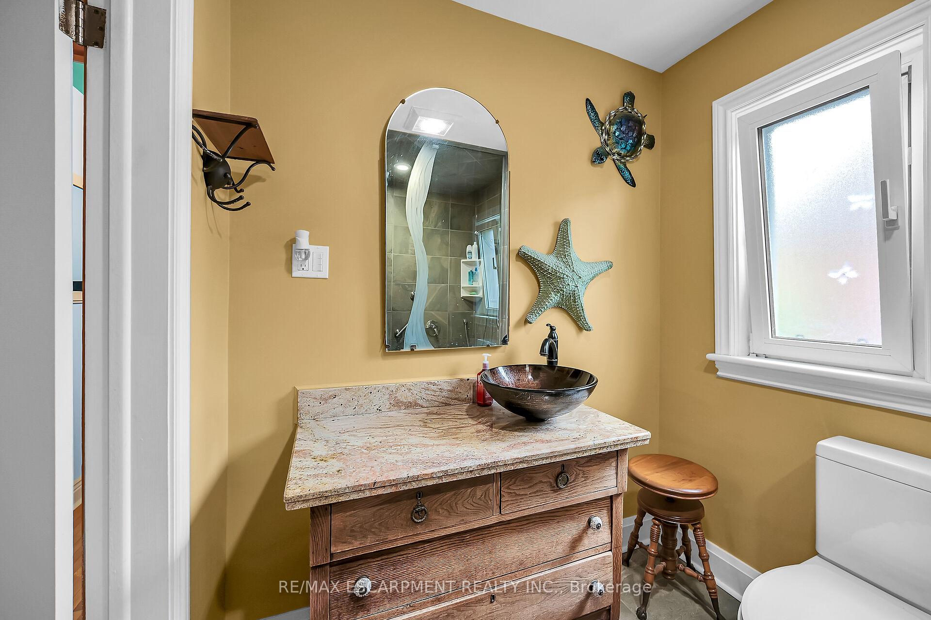 Photo 22 of 248 East 12th Street, Hamilton, Inch Park — HOMEH