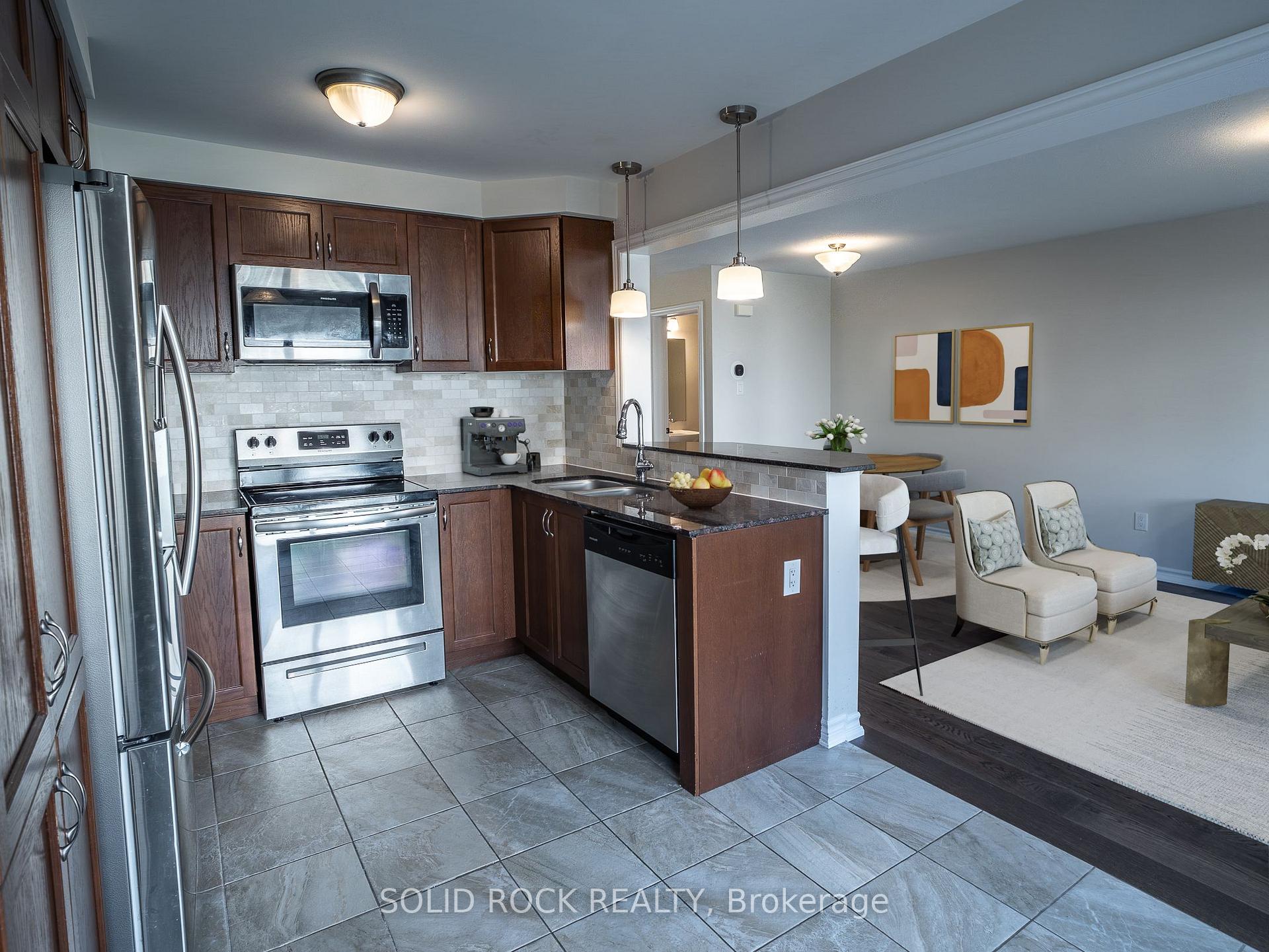 Photo 6 of 722 Logperch Circle, Ottawa, Barrhaven - Half Moon Bay — HOMEH