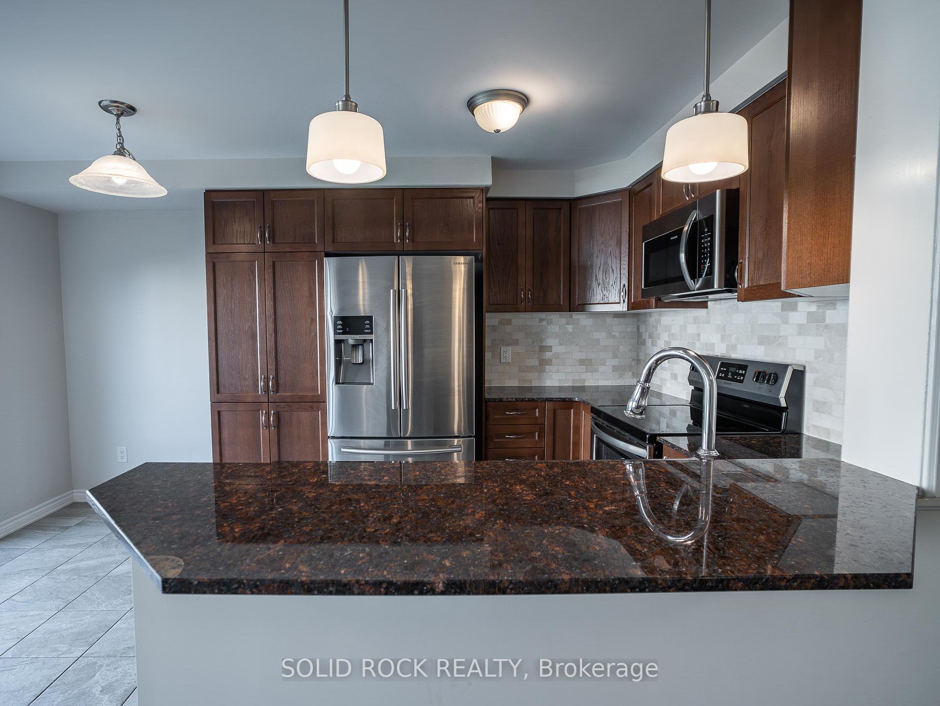 Photo 13 of 722 Logperch Circle, Ottawa, Barrhaven - Half Moon Bay — HOMEH