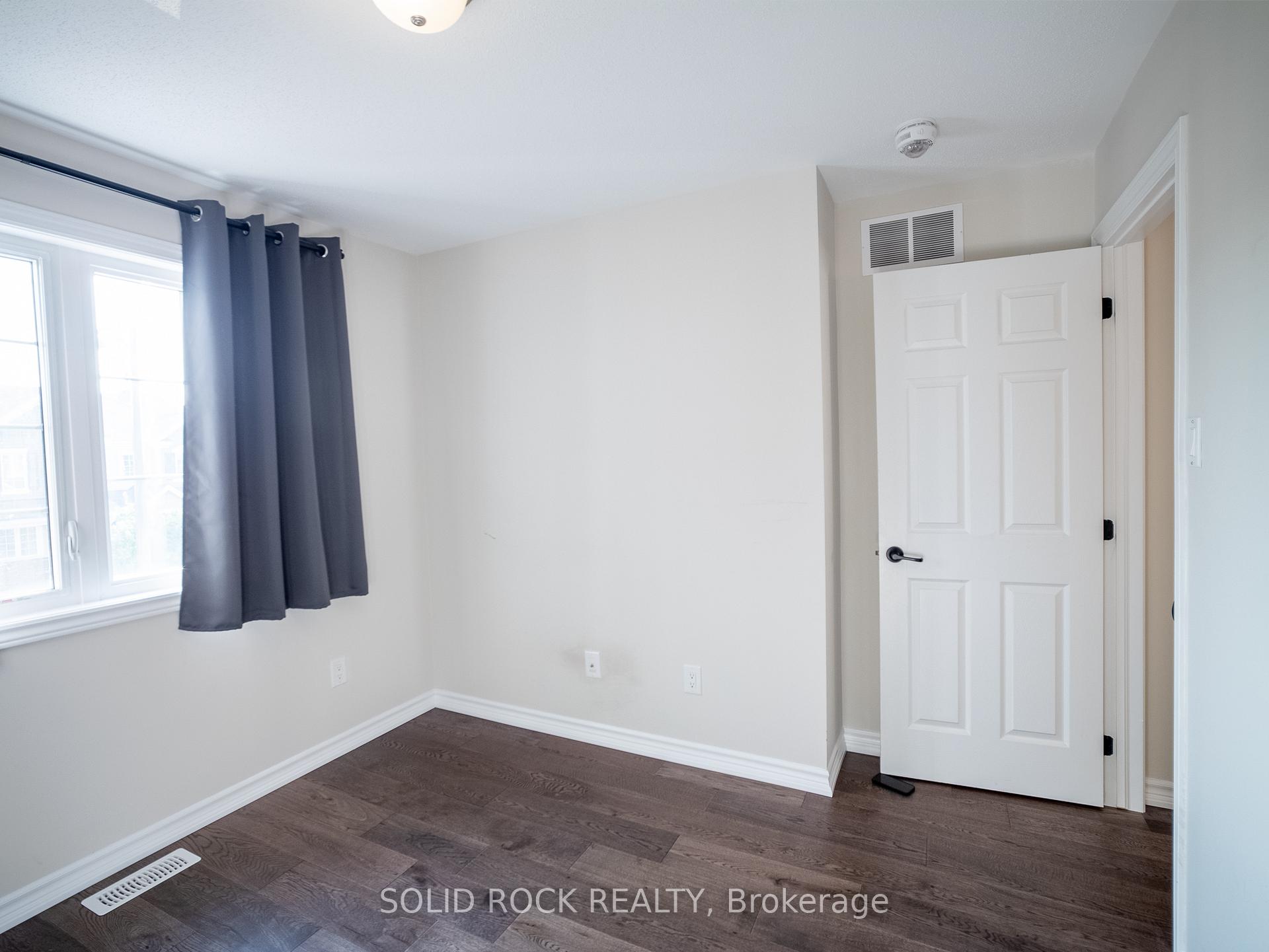 Photo 11 of 722 Logperch Circle, Ottawa, Barrhaven - Half Moon Bay — HOMEH