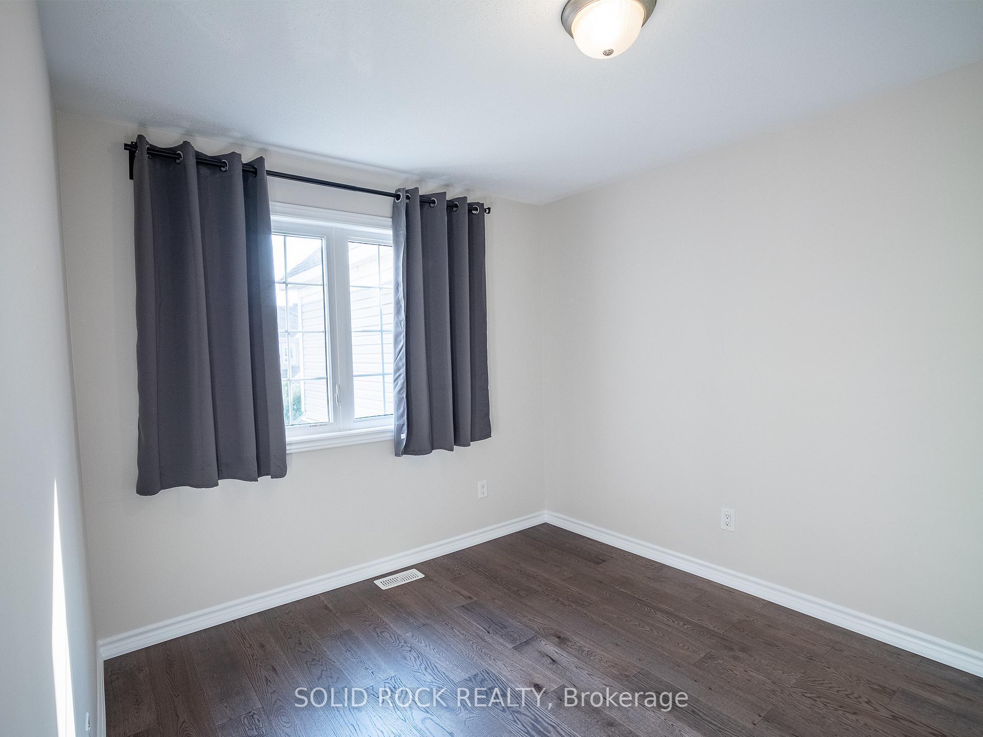 Photo 15 of 722 Logperch Circle, Ottawa, Barrhaven - Half Moon Bay — HOMEH