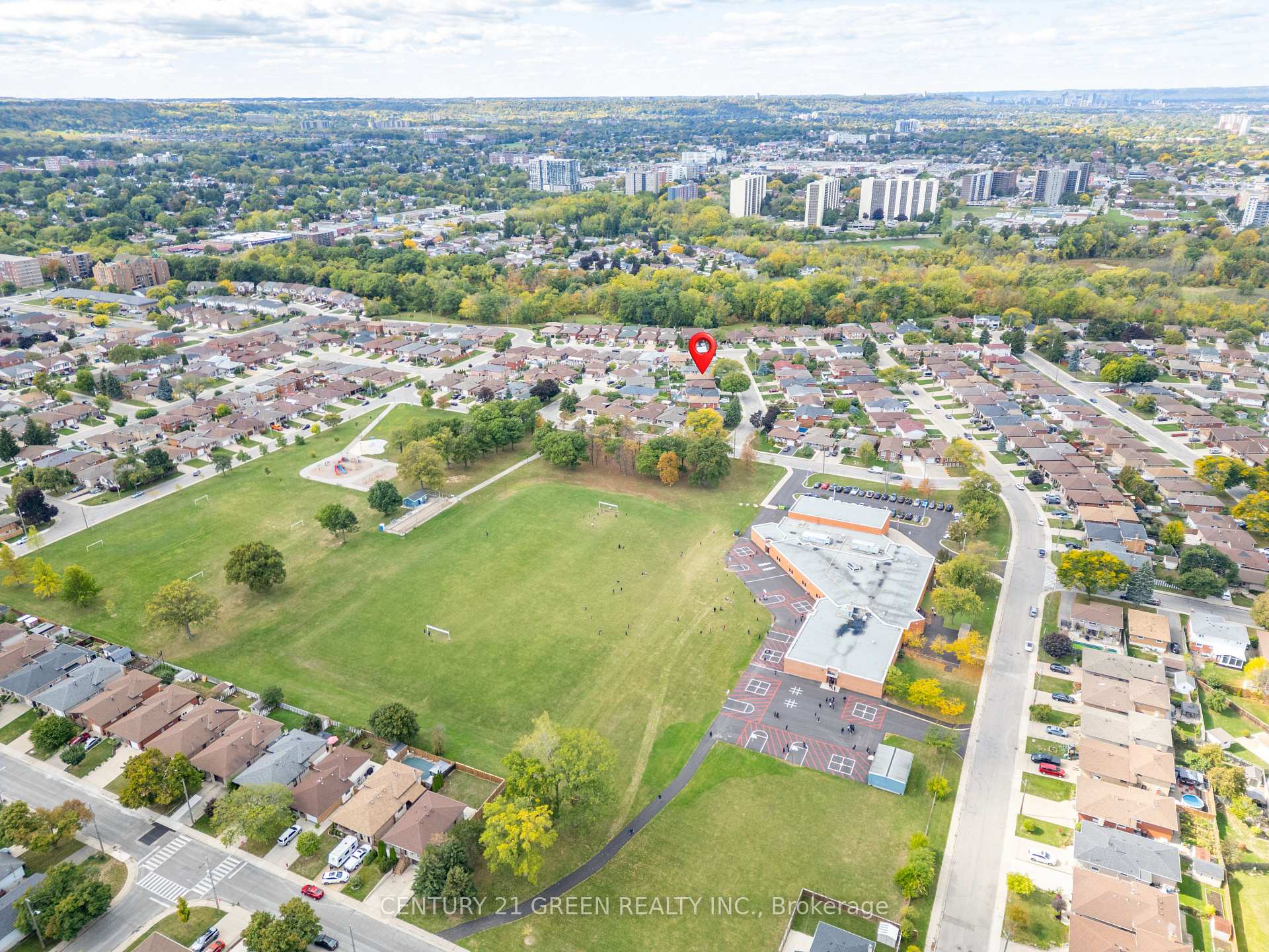 Photo 9 of 159 Bow Valley Drive, Hamilton, Riverdale — HOMEH