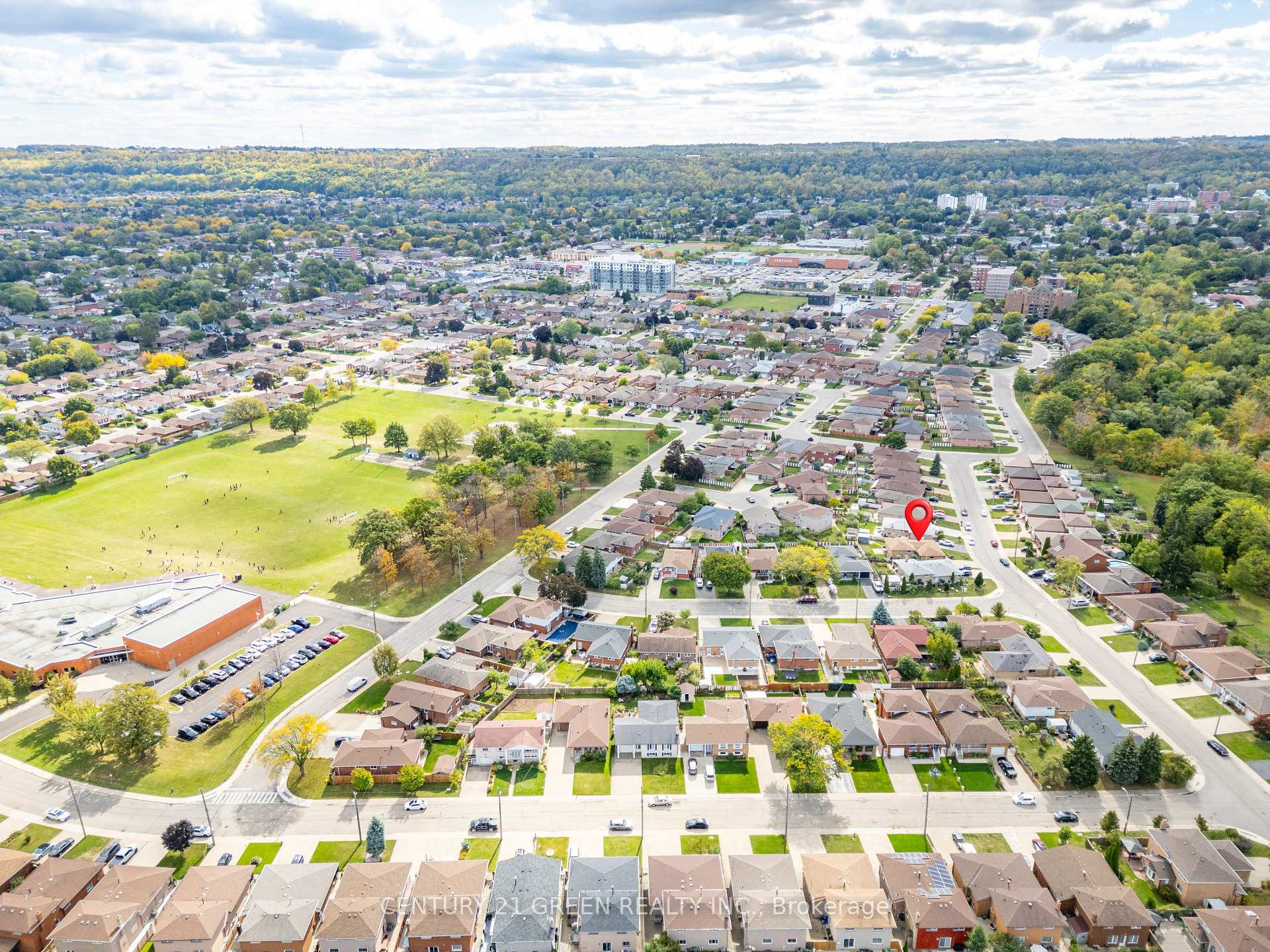 Photo 11 of 159 Bow Valley Drive, Hamilton, Riverdale — HOMEH