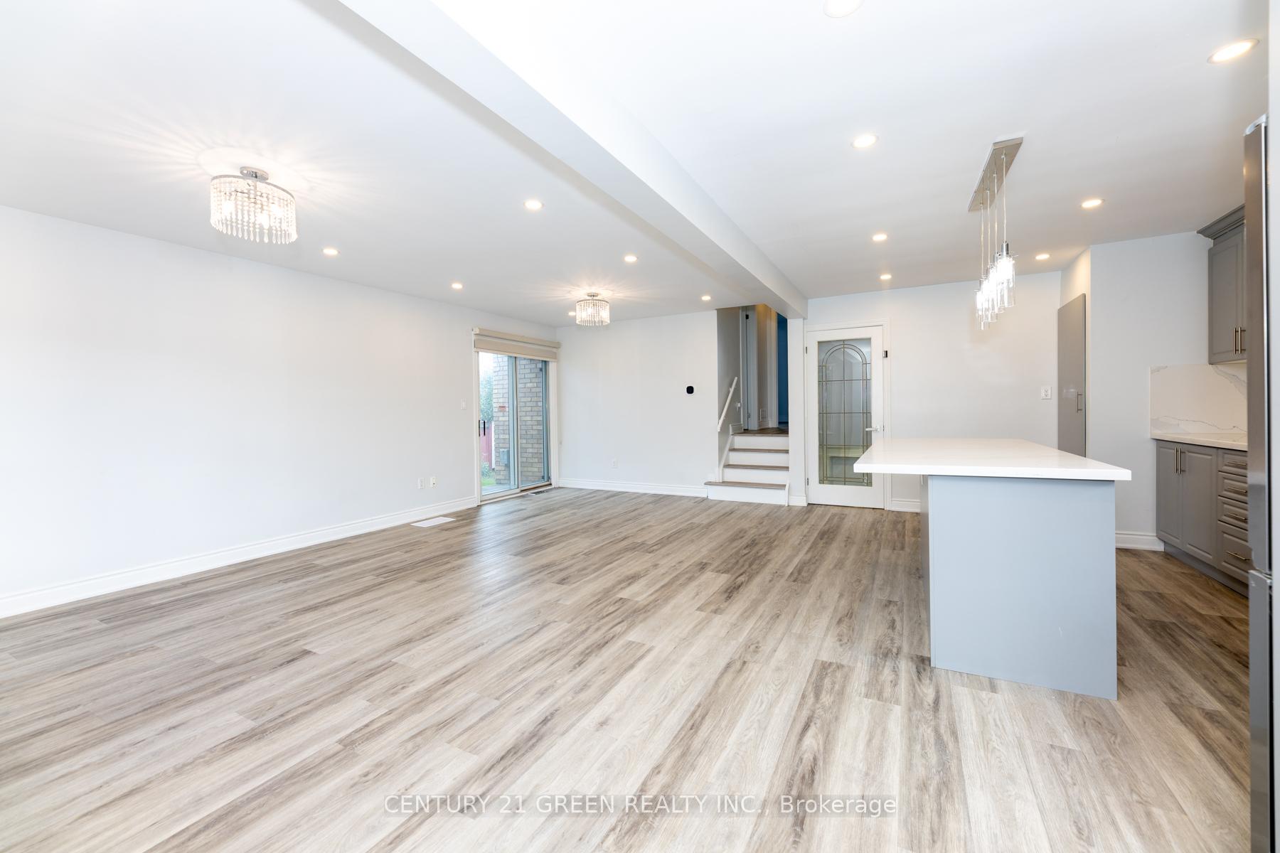 Photo 13 of 159 Bow Valley Drive, Hamilton, Riverdale — HOMEH