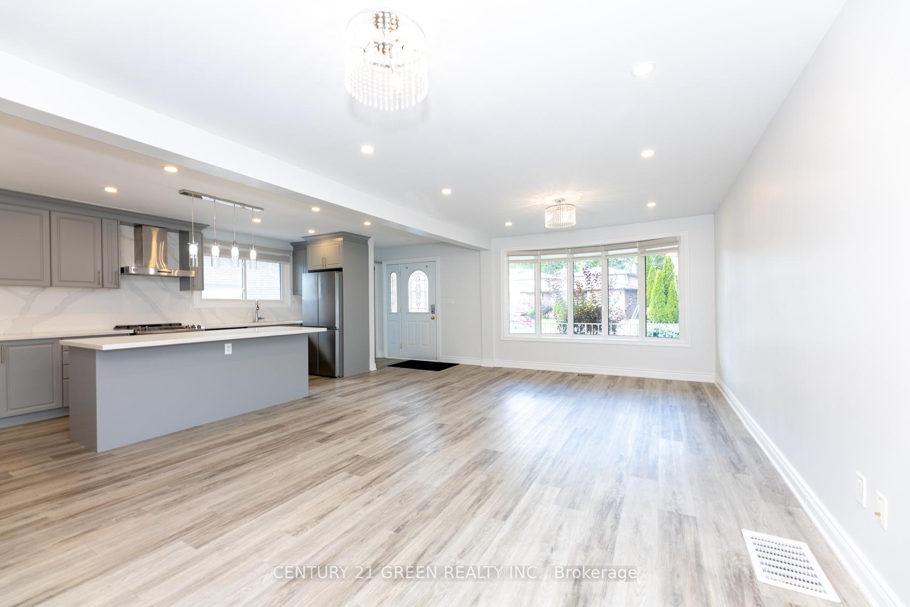 Photo 14 of 159 Bow Valley Drive, Hamilton, Riverdale — HOMEH