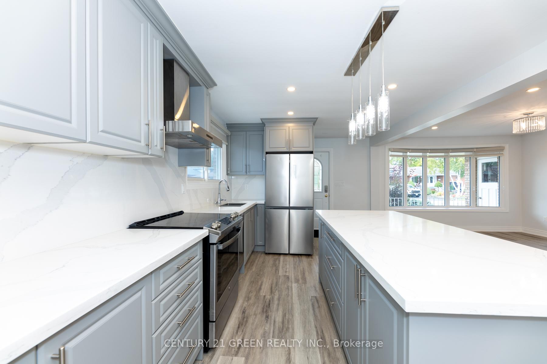 Photo 18 of 159 Bow Valley Drive, Hamilton, Riverdale — HOMEH