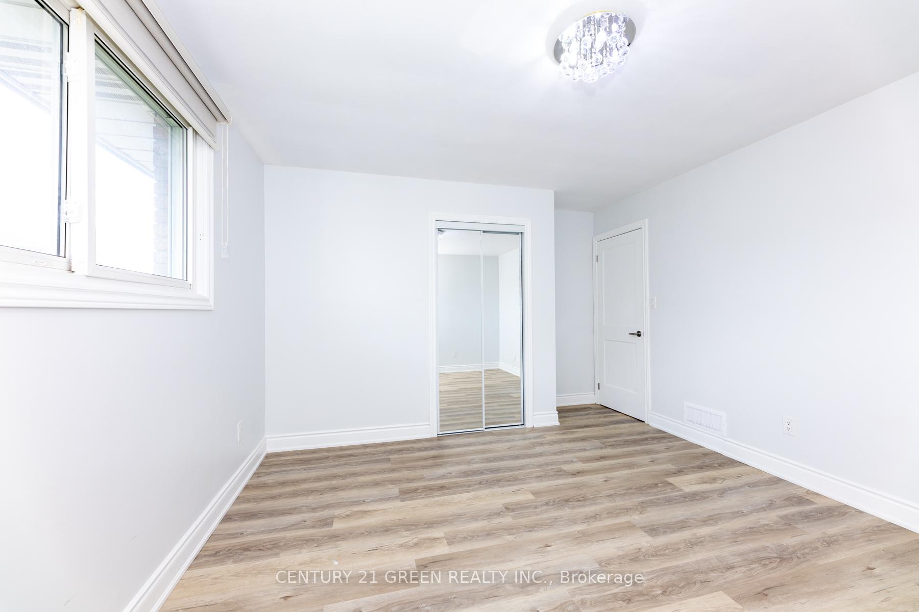 Photo 27 of 159 Bow Valley Drive, Hamilton, Riverdale — HOMEH