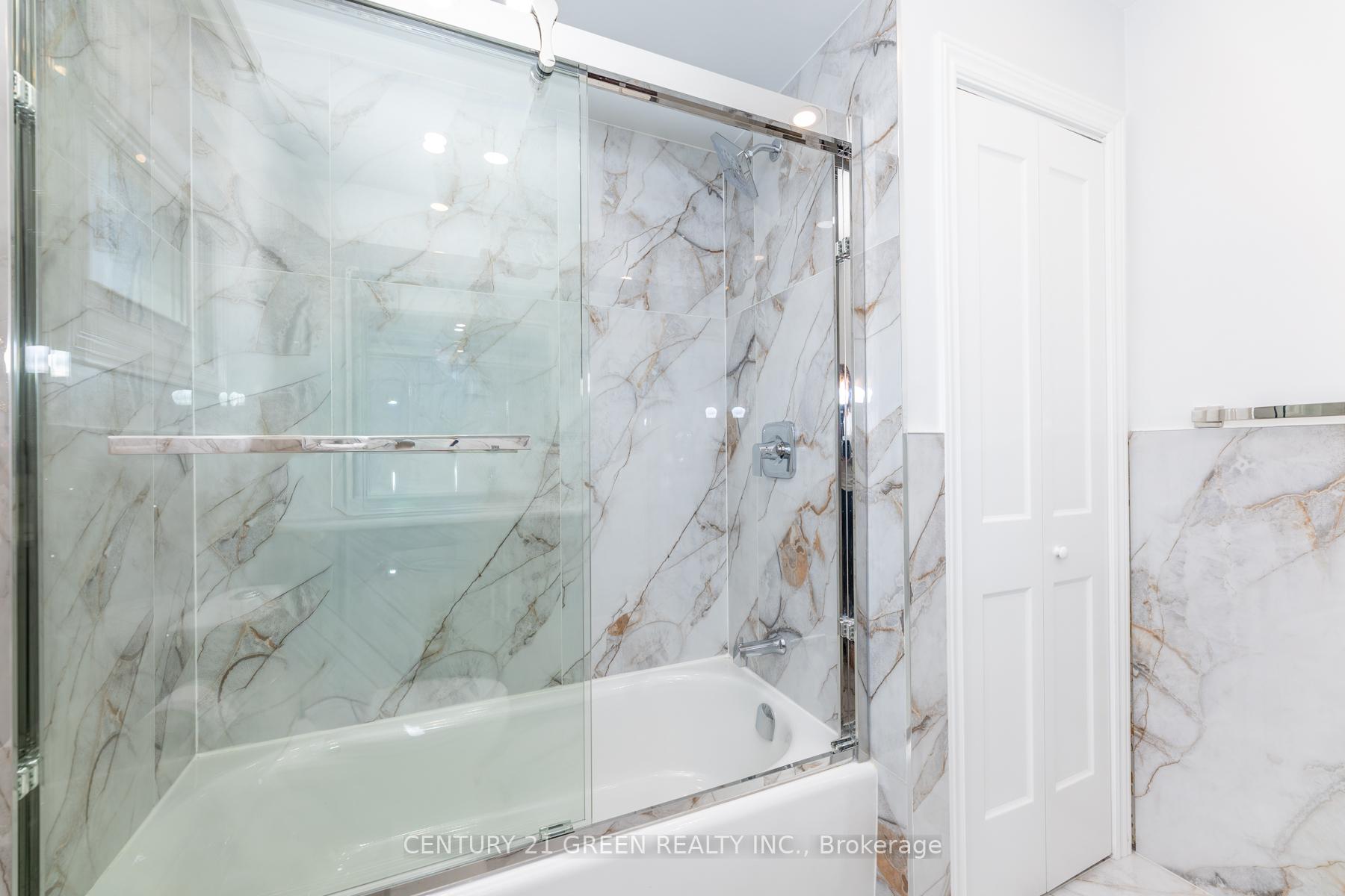 Photo 32 of 159 Bow Valley Drive, Hamilton, Riverdale — HOMEH