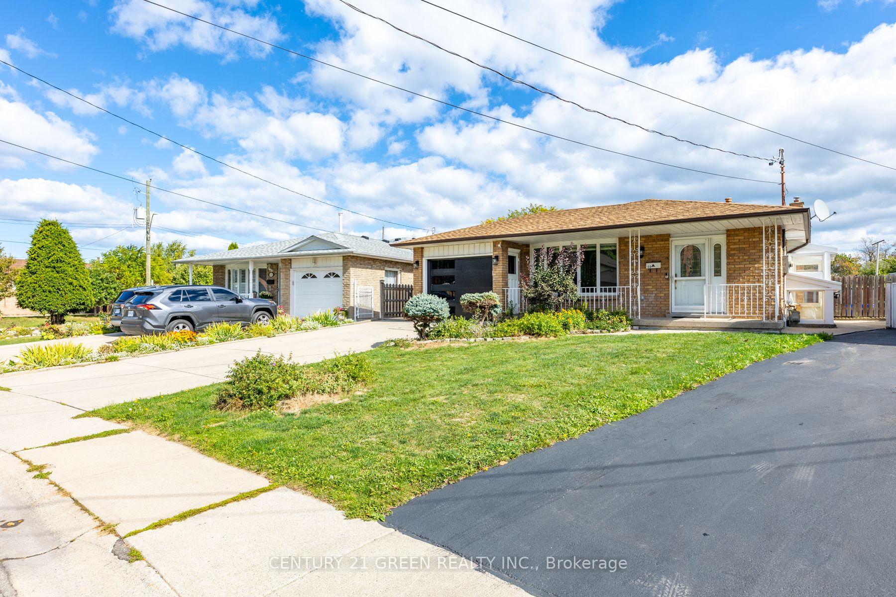 Photo 39 of 159 Bow Valley Drive, Hamilton, Riverdale — HOMEH