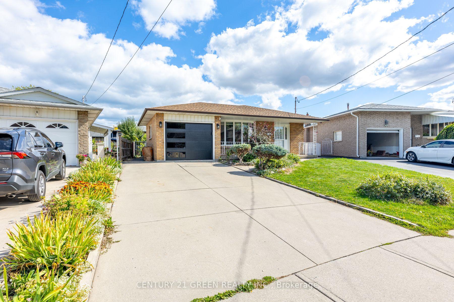 Photo 40 of 159 Bow Valley Drive, Hamilton, Riverdale — HOMEH