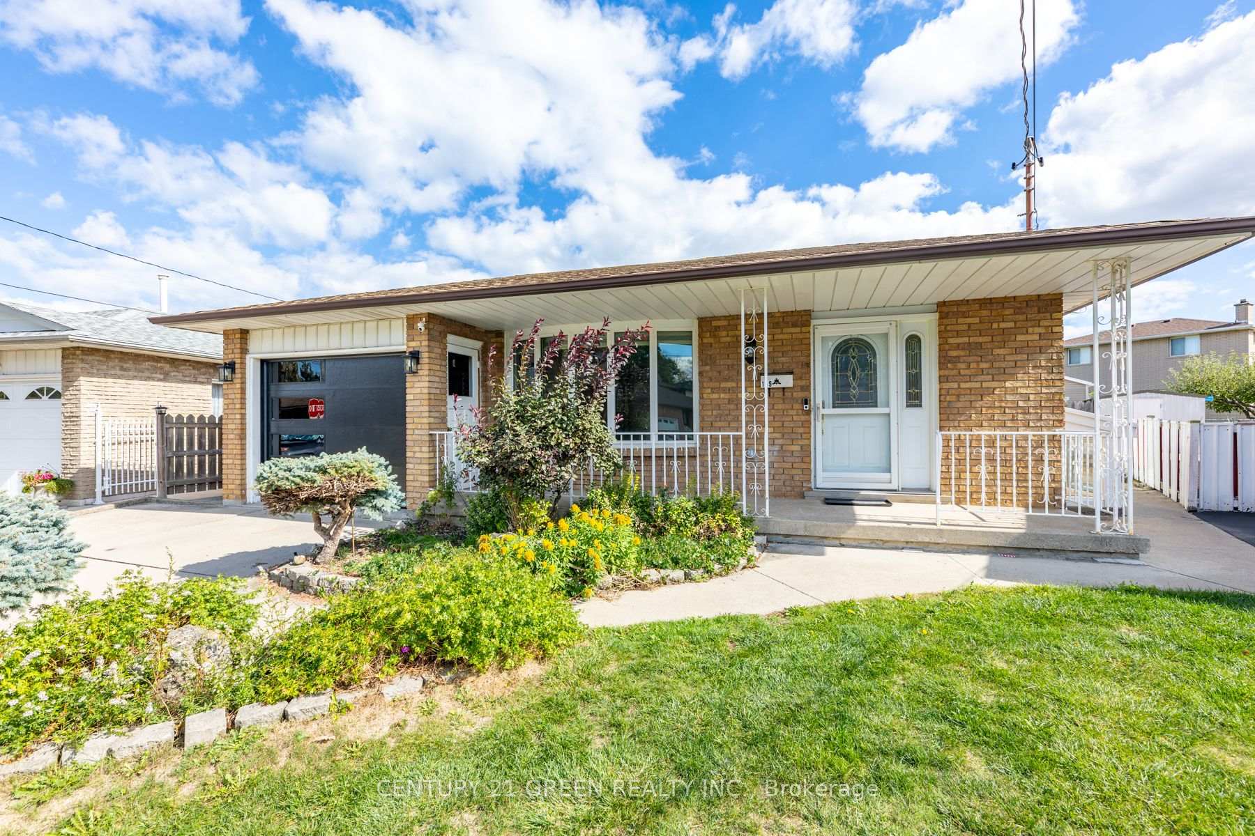 Photo 42 of 159 Bow Valley Drive, Hamilton, Riverdale — HOMEH