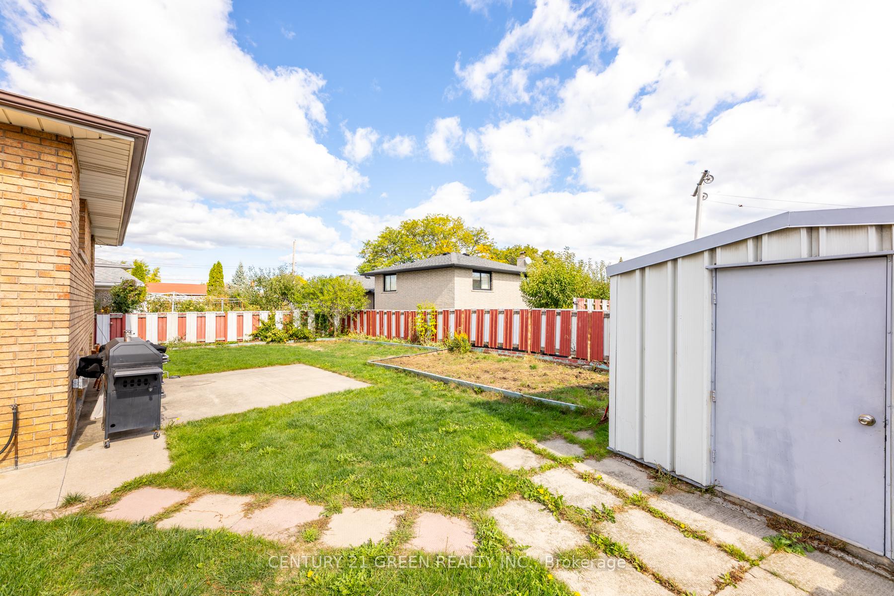 Photo 48 of 159 Bow Valley Drive, Hamilton, Riverdale — HOMEH