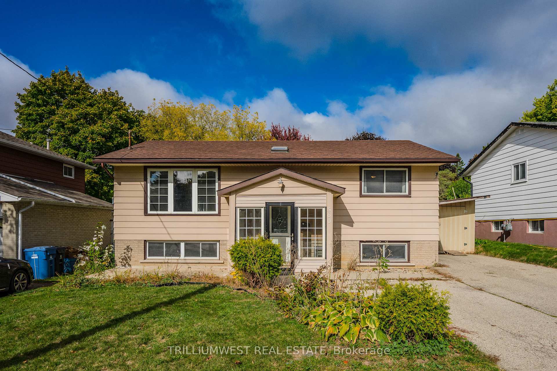 Photo 22 of 560 Woodlawn Road E, Guelph, Victoria North — HOMEH