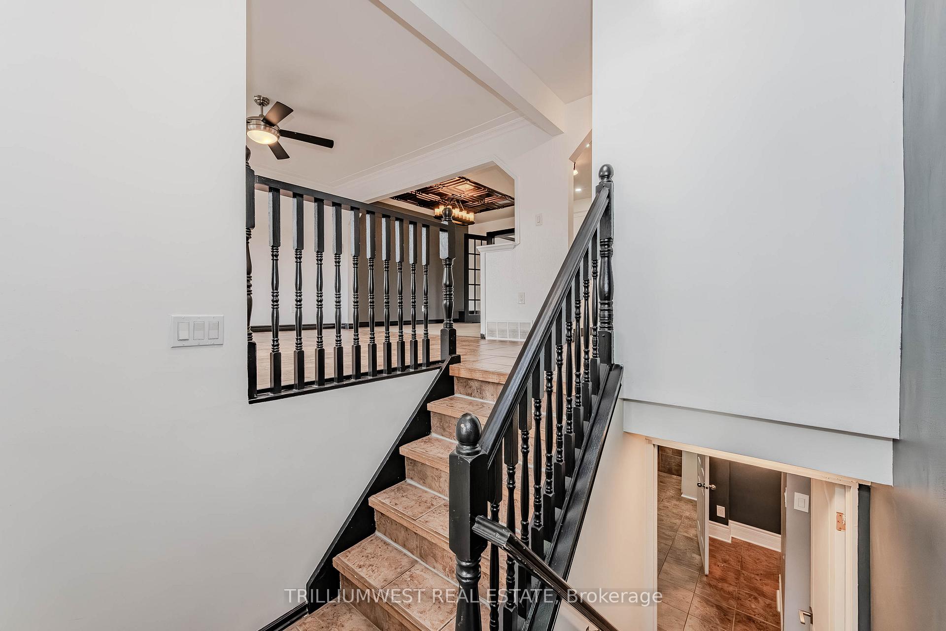 Photo 25 of 560 Woodlawn Road E, Guelph, Victoria North — HOMEH