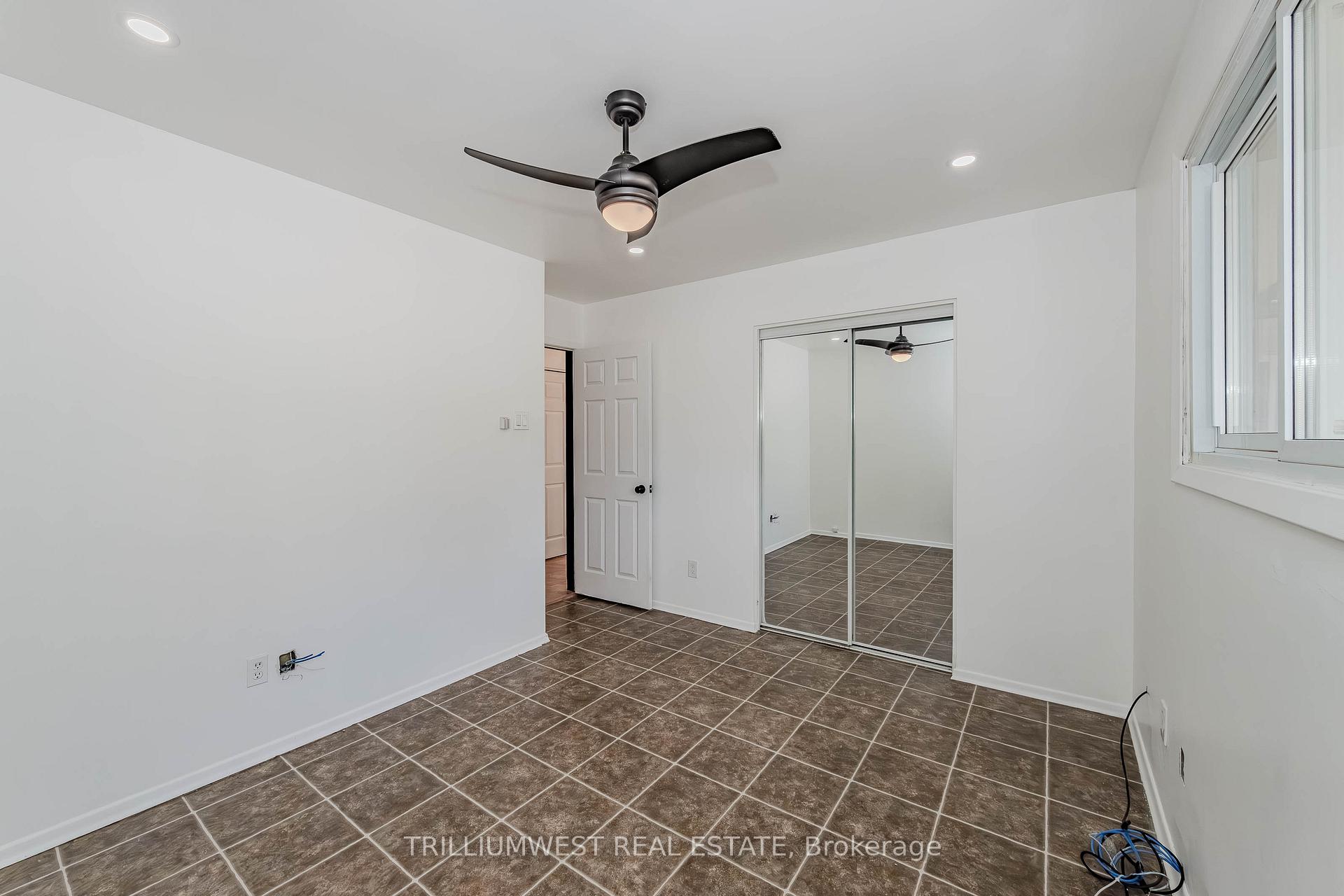 Photo 18 of 560 Woodlawn Road E, Guelph, Victoria North — HOMEH