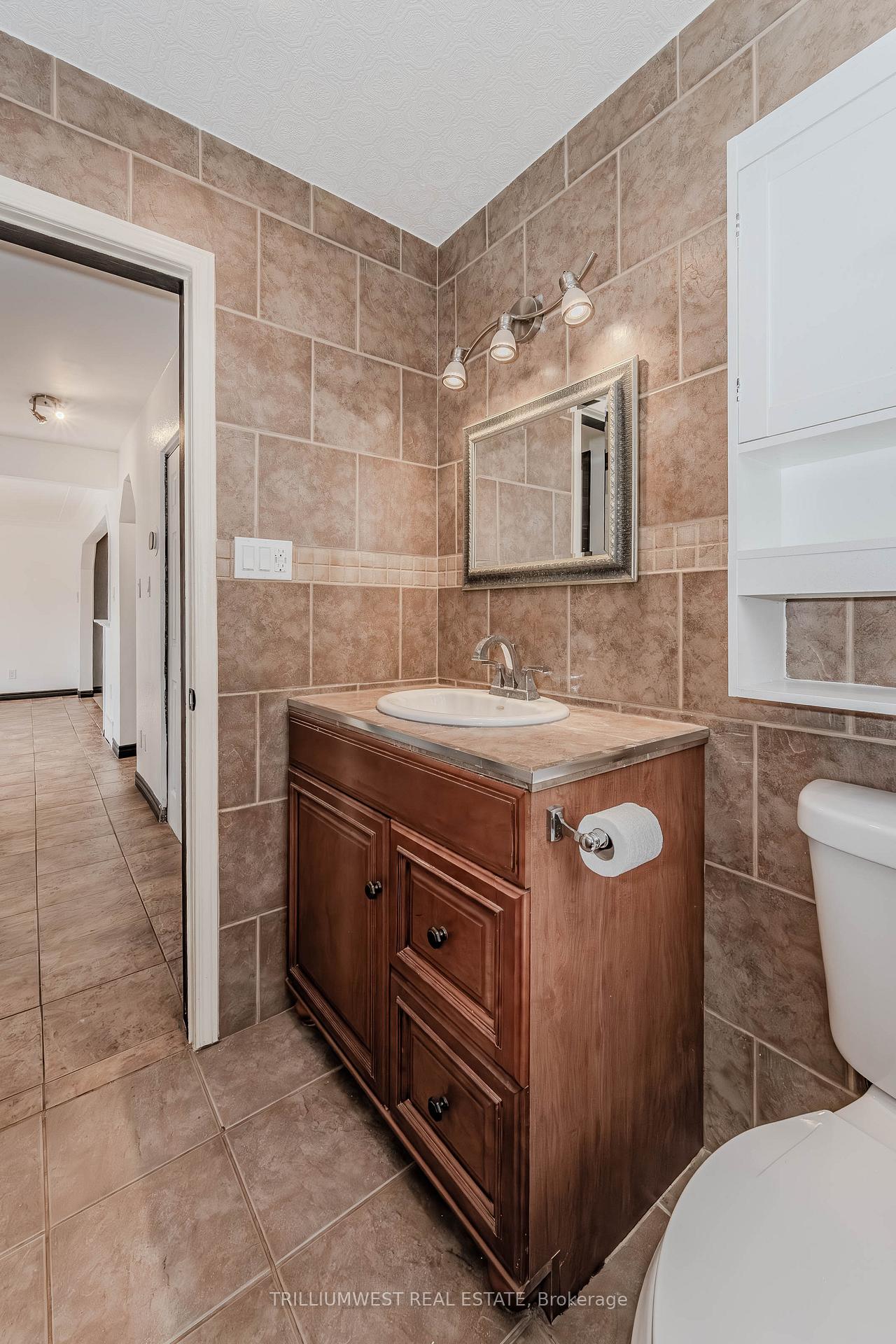 Photo 42 of 560 Woodlawn Road E, Guelph, Victoria North — HOMEH