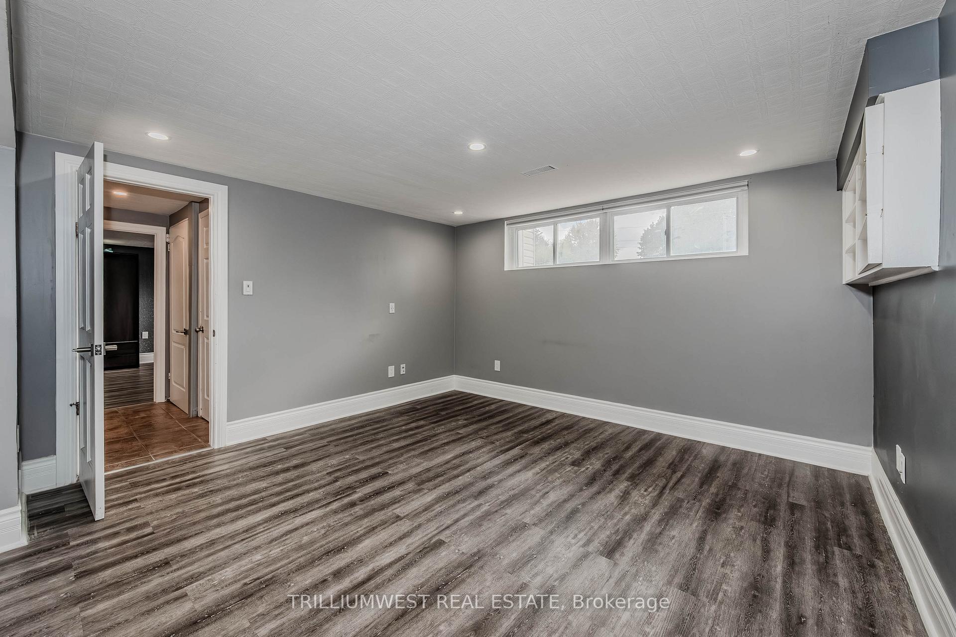Photo 45 of 560 Woodlawn Road E, Guelph, Victoria North — HOMEH