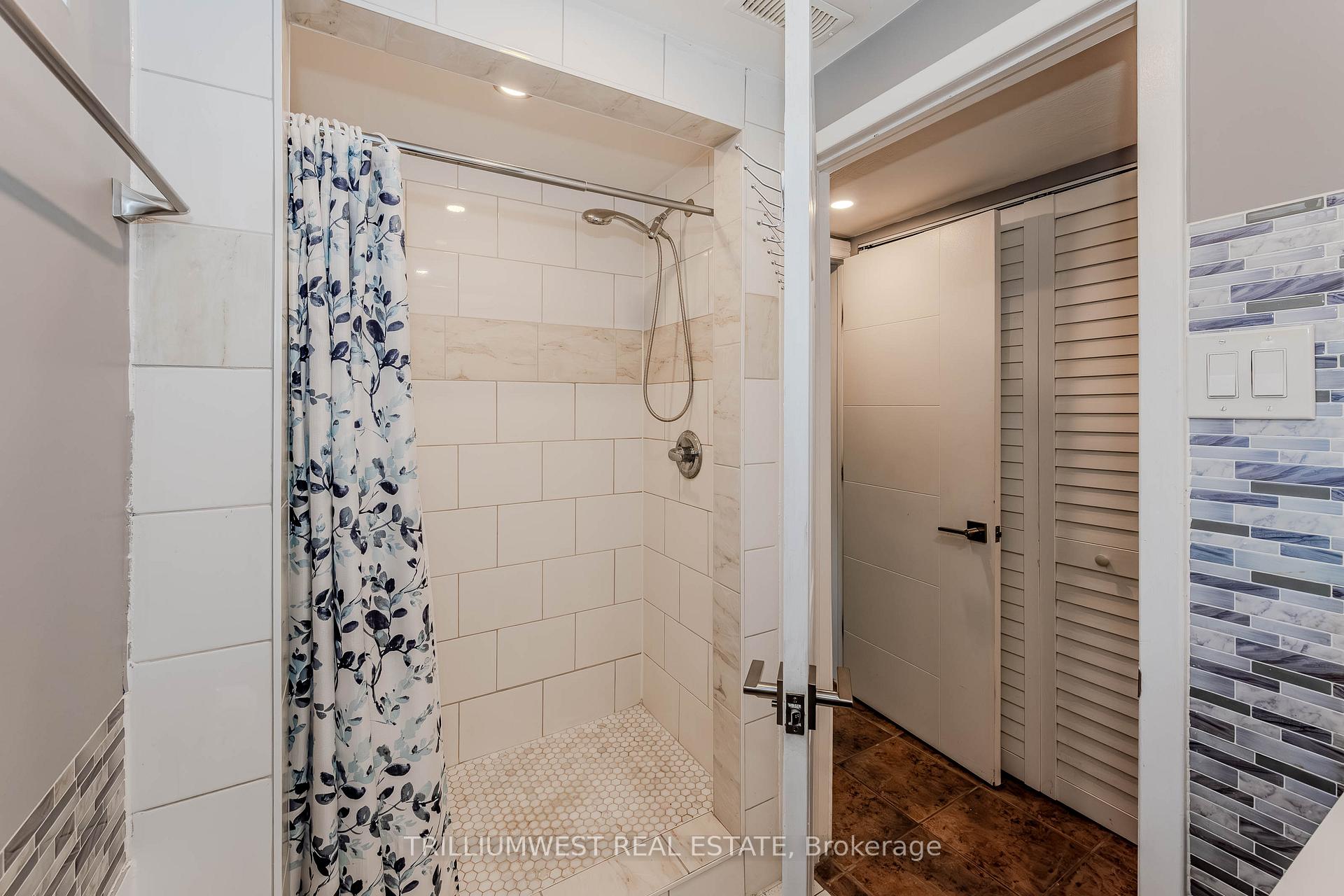 Photo 51 of 560 Woodlawn Road E, Guelph, Victoria North — HOMEH