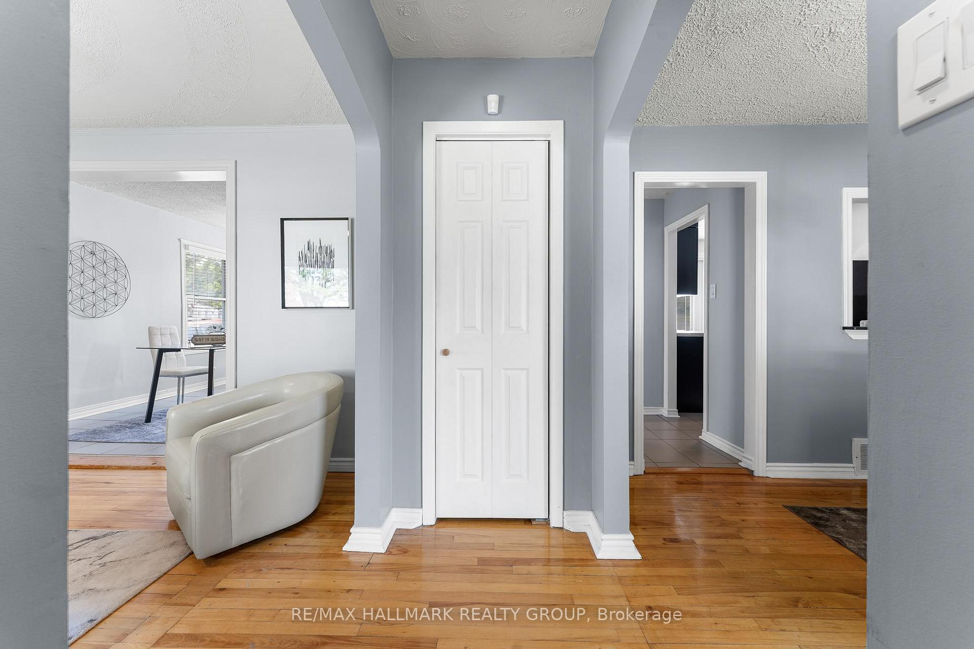 Photo 3 of 845 Merivale Road, Ottawa, Carlington — HOMEH