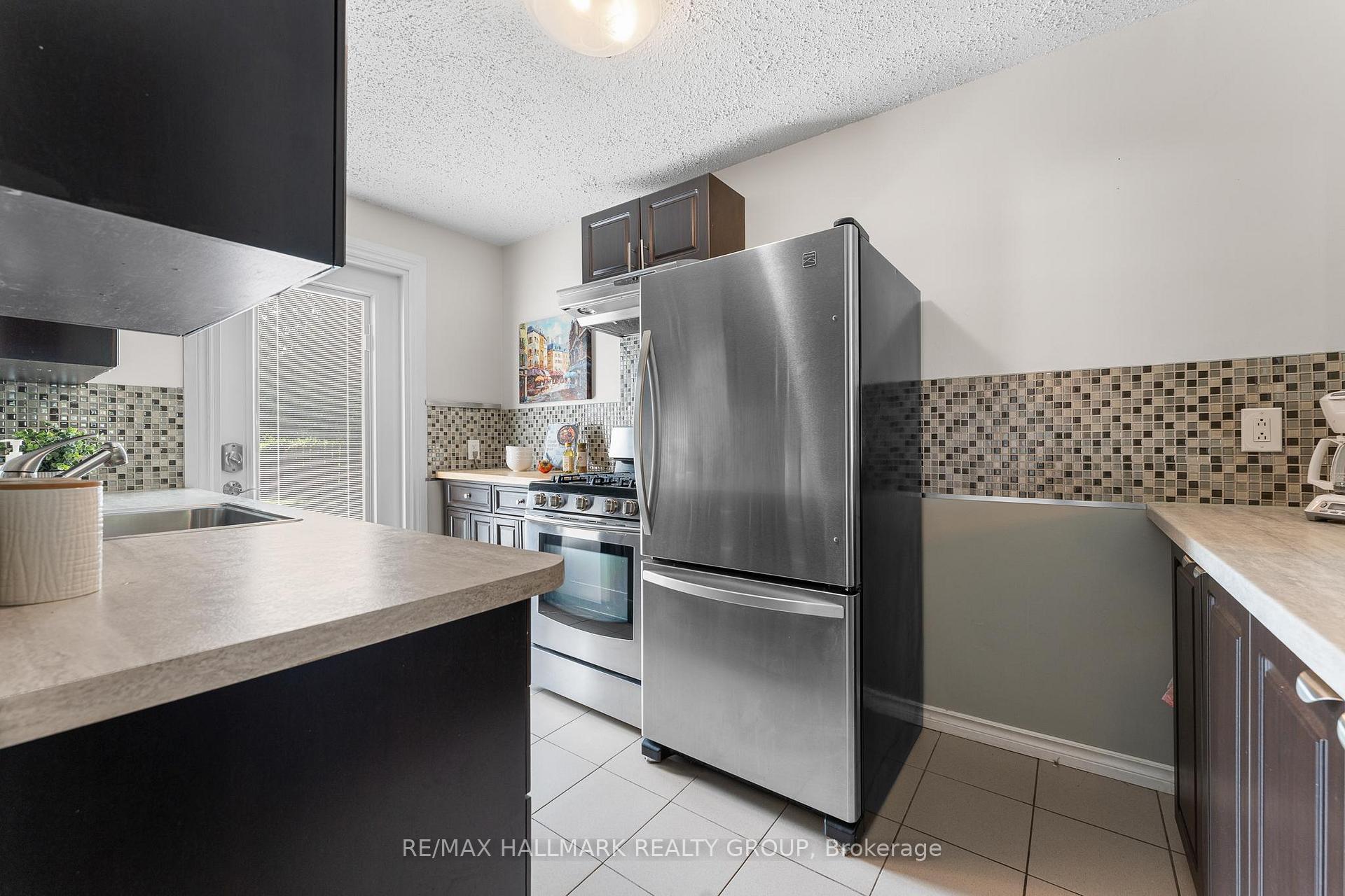 Photo 13 of 845 Merivale Road, Ottawa, Carlington — HOMEH