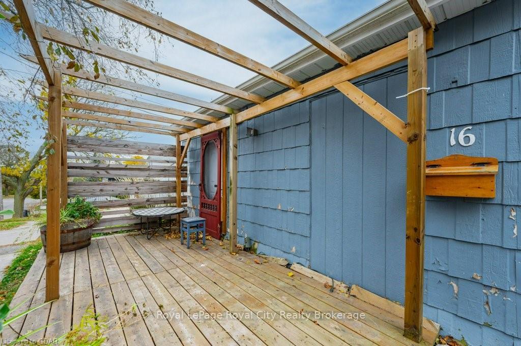 Photo 6 of 16 William Street, Guelph, St. George's — HOMEH