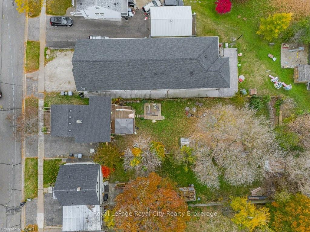 Photo 11 of 16 William Street, Guelph, St. George's — HOMEH